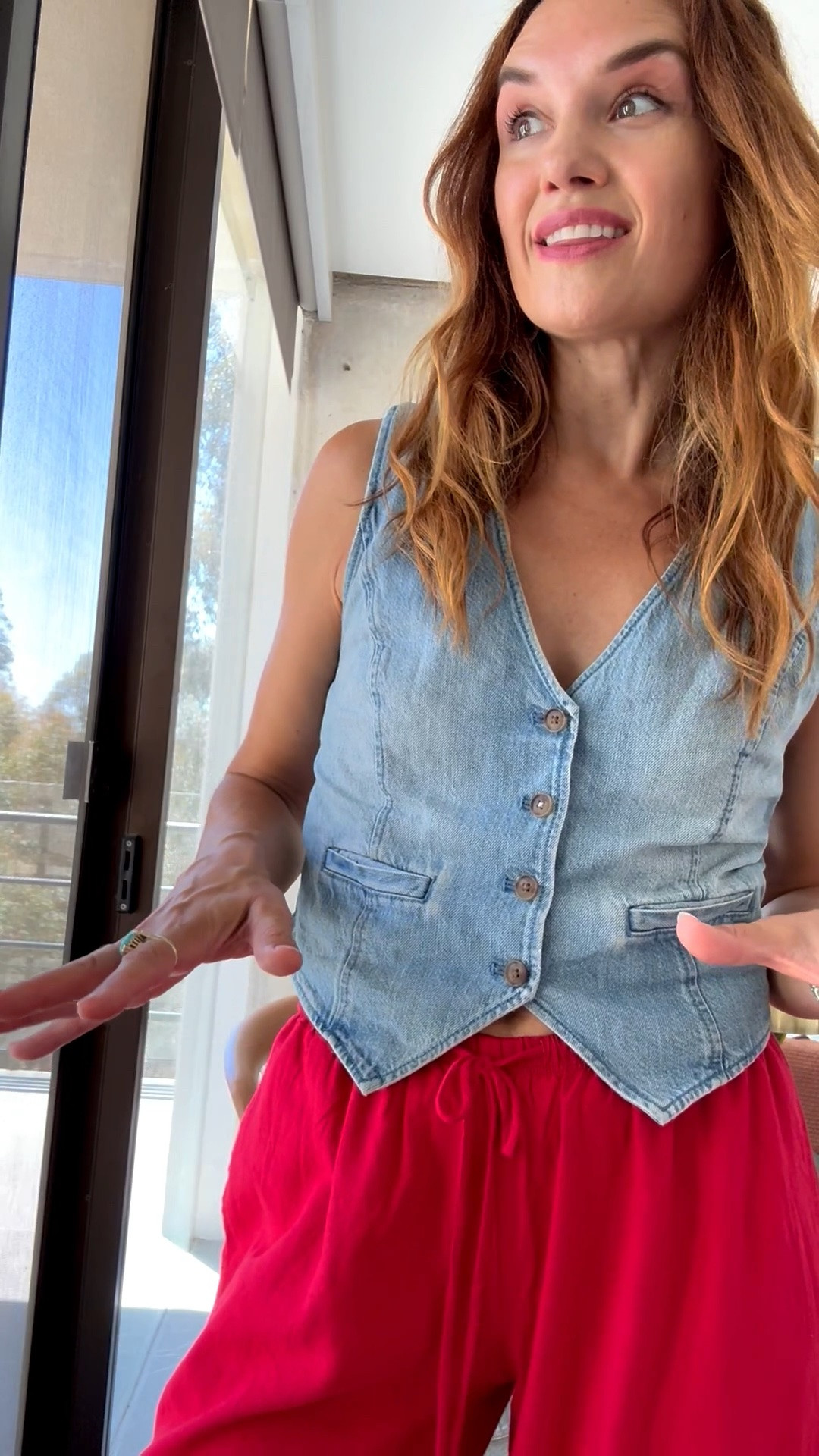 Denim vest 
Drawstring pants size small 🎯 l 🇺🇸 
Under $30!