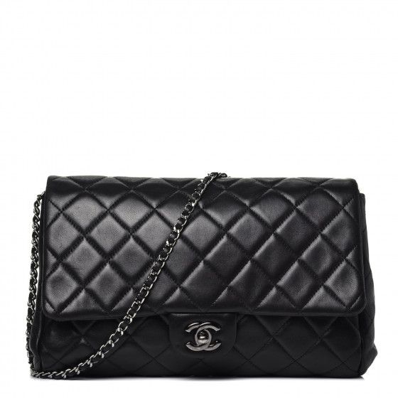 CHANEL

Lambskin Quilted Clutch With Chain Flap Black | Fashionphile