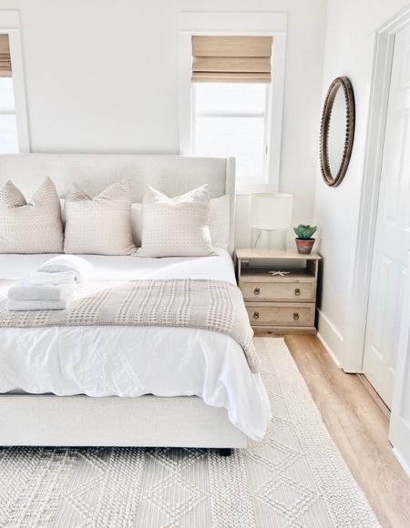 Neutral bedroom design
Guest bedroom