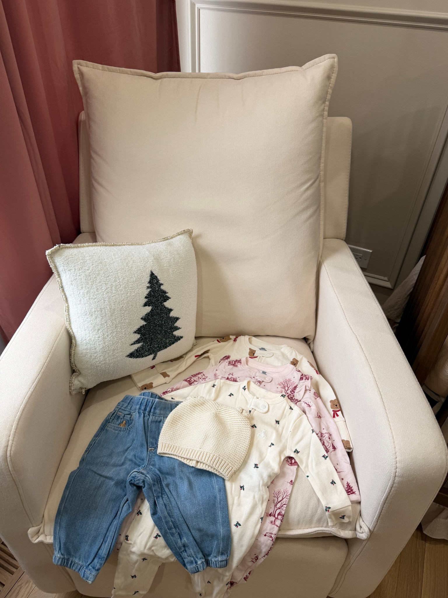 Winter babygirl haul from gap (jeans are sold out) 

#LTKHoliday #LTKBaby #LTKootd