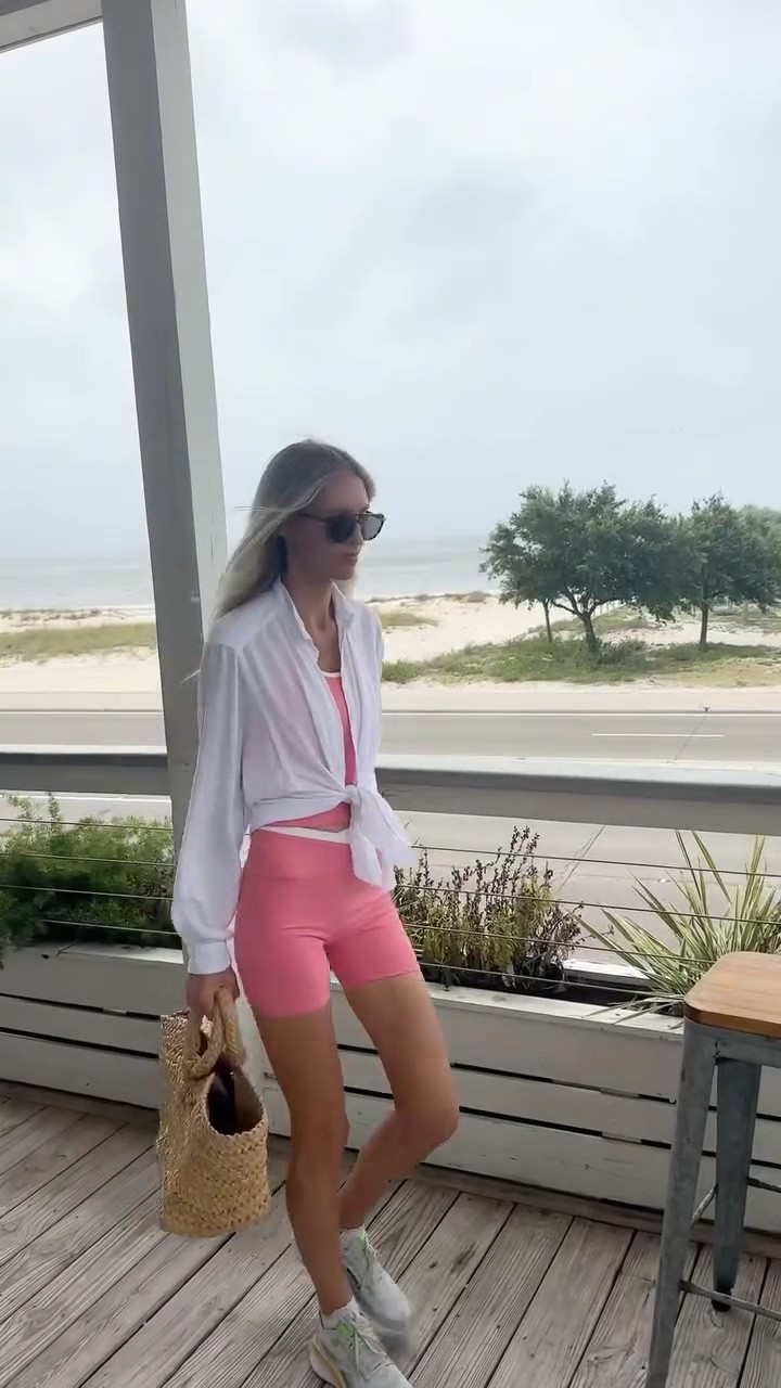 A morning on the go filled with all of my favorite stops along the coast

Dog walks, iced coffee, fresh bread and water views - pretty much all a girl can ask for 🤍🌊

#LTKdayinmylife #LTKselfcare #LTKfitnessgoals