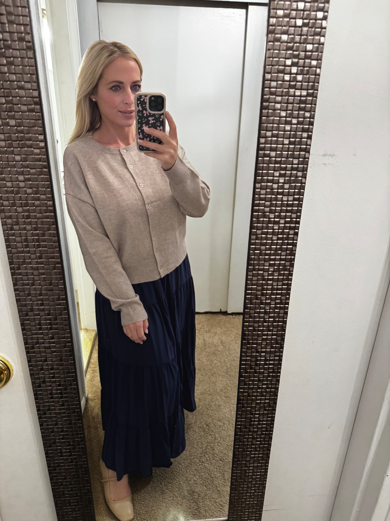 Cardigan. Maxi dress. Ballet flats 

#LTKMidsize #LTKFindsUnder50 #LTKSeasonal