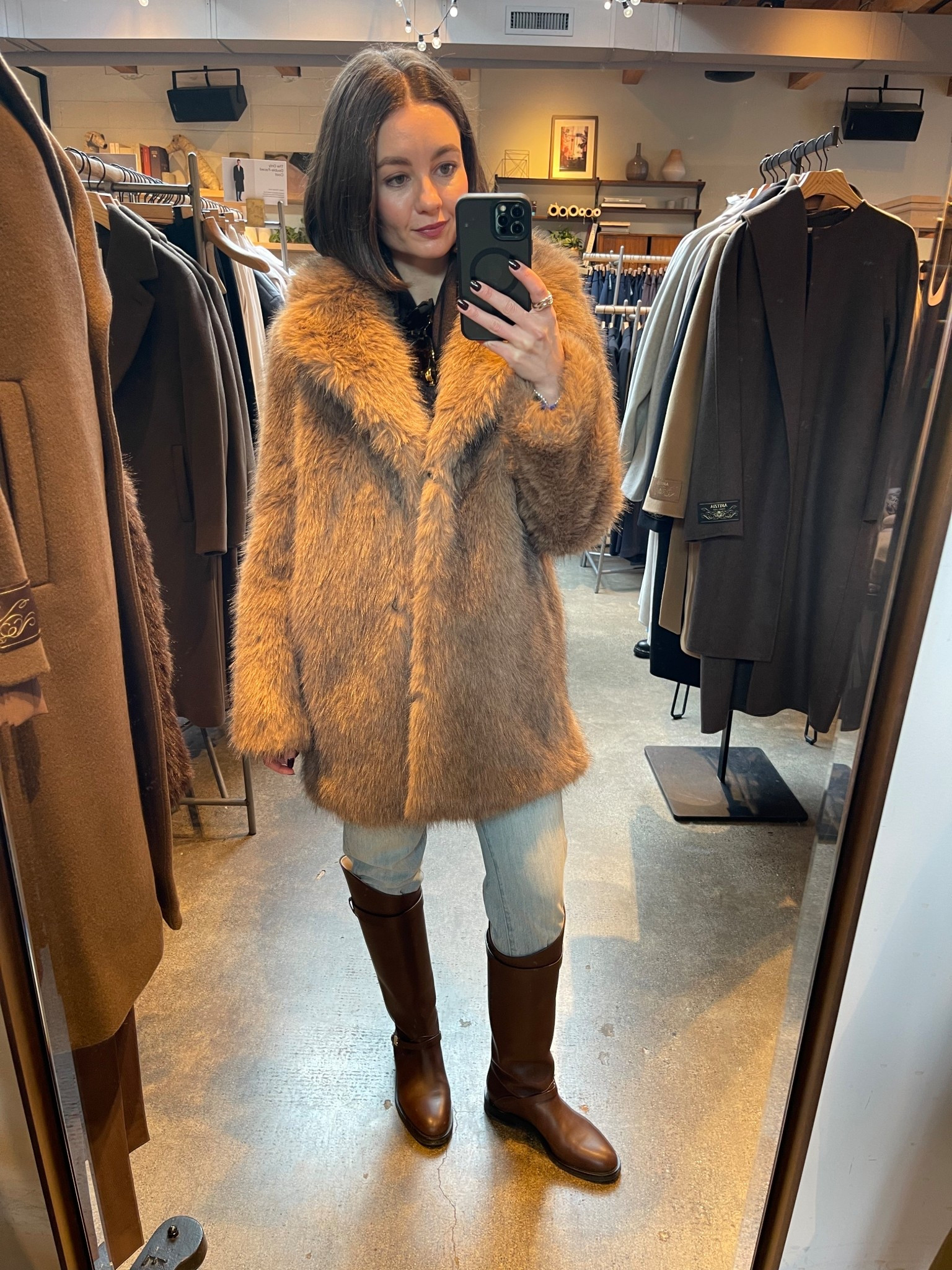Wearing size S in this gorgeous faux fur.

#LTKSeasonal #LTKdayinmylife #LTKHoliday
