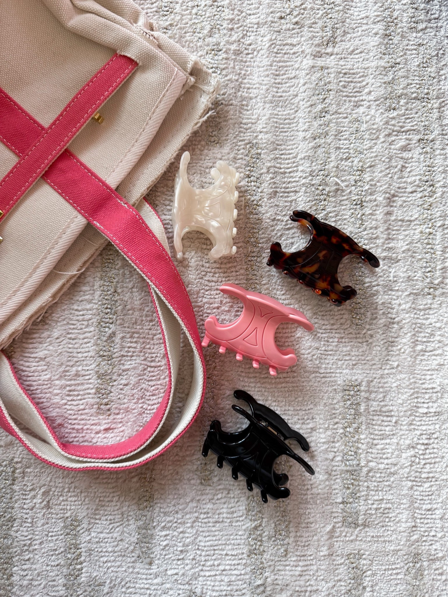 Celine inspired hair clips! Love these!!!

#LTKmorningroutine #LTKootd #LTKgrwm