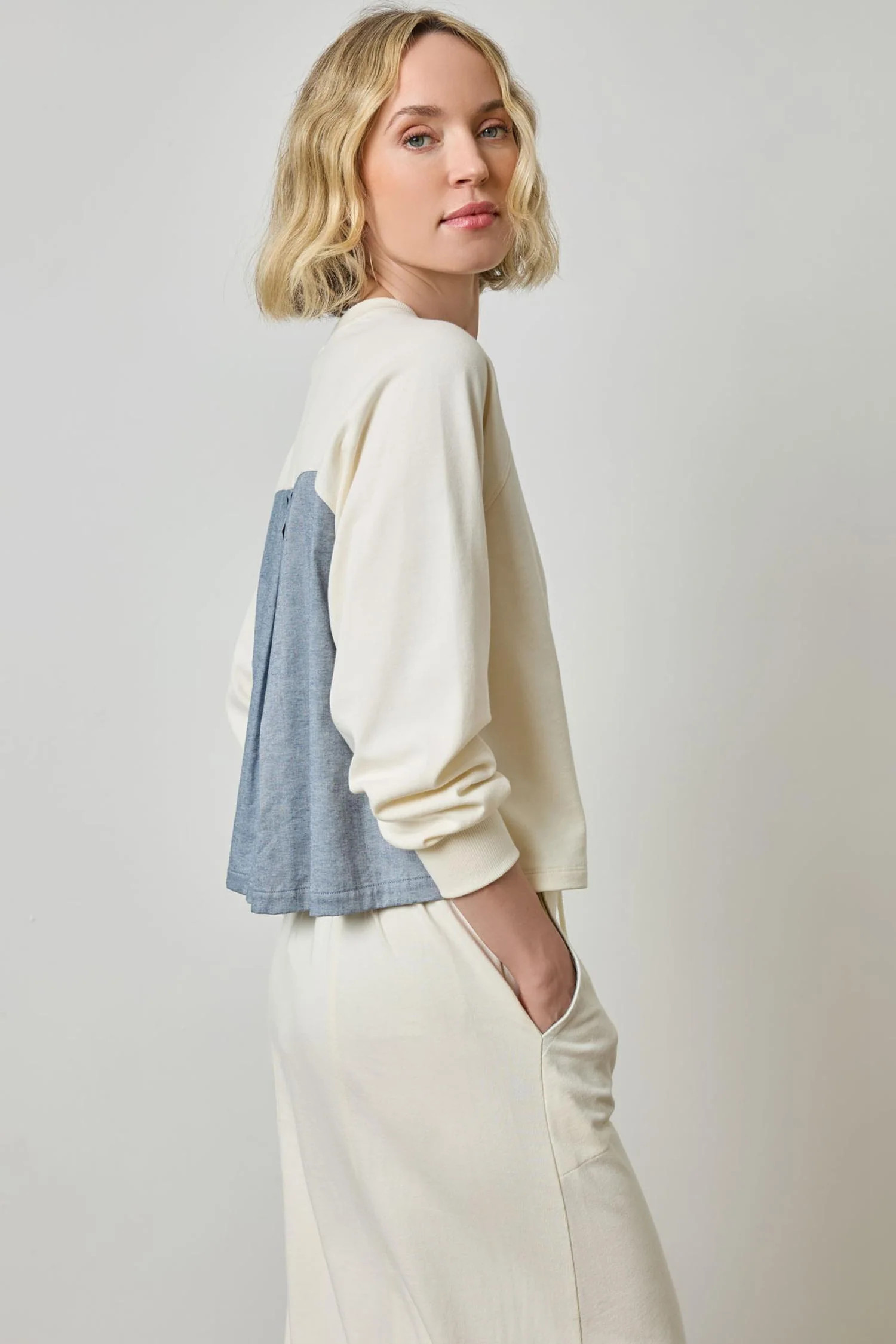 Pleat Back Crewneck | Lilla P