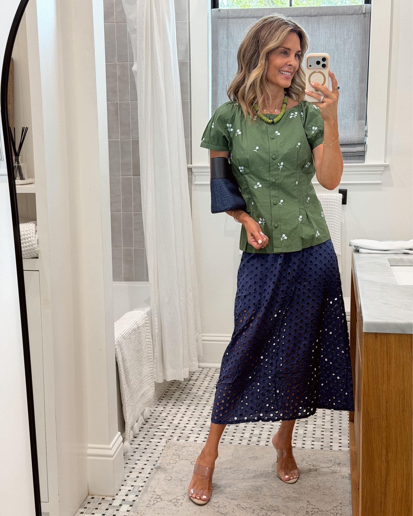 I’m 5’6’’
-wearing size XS new arrival from Julia Amory still in stock
-skirt TTS
-shoes TTS @Schutz

#LTKootd #LTKOver40 #LTKSeasonal