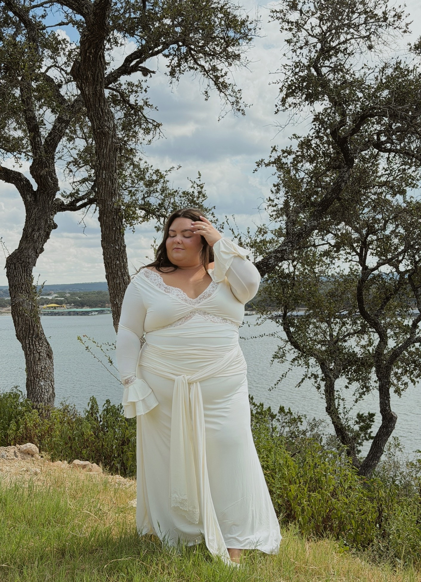 Plus size Bridal outfit from Meshki wearing a size XXXL

#LTKPlusSize #LTKWedding #LTKMidsize