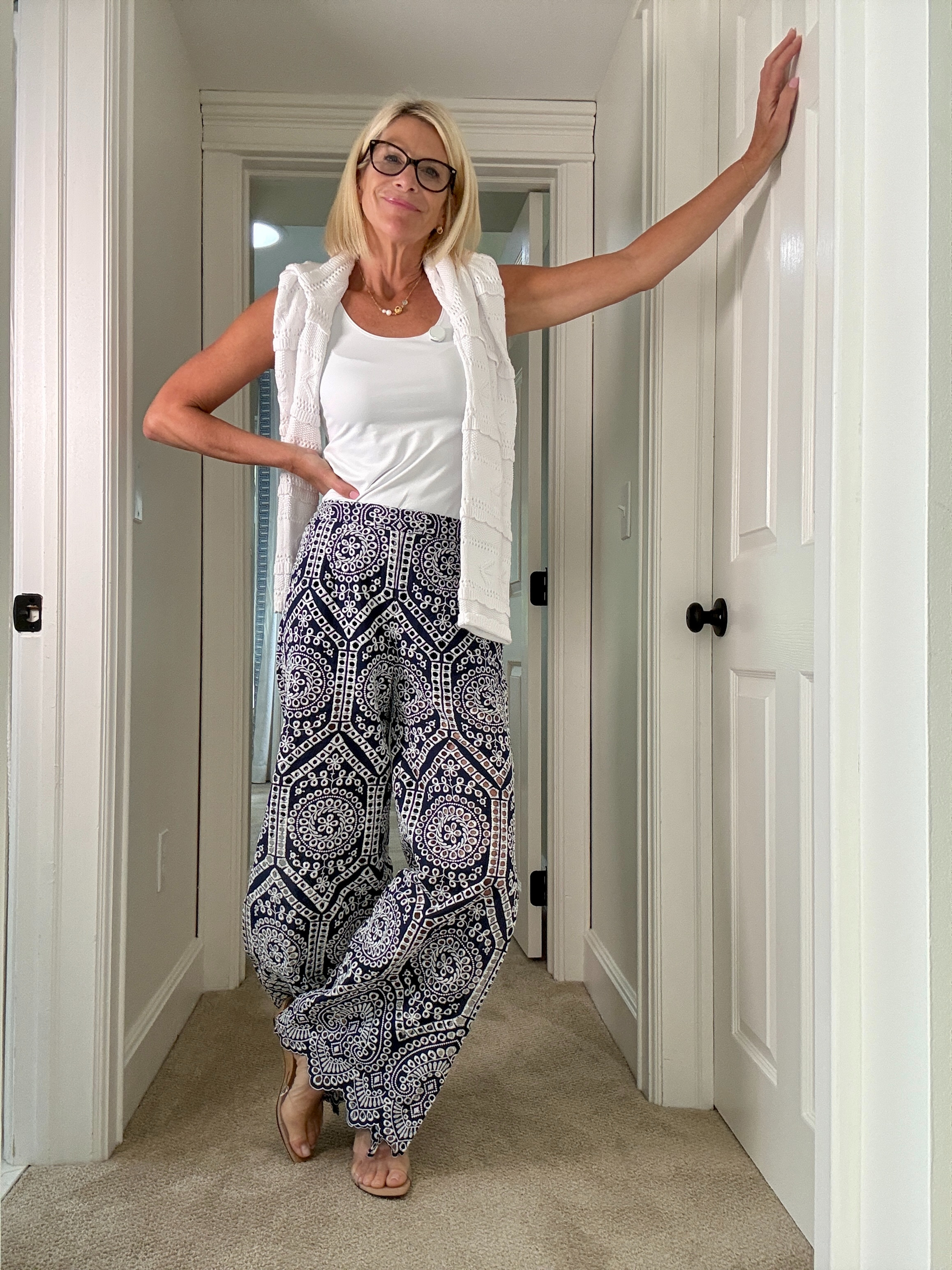 I've finally found my answer to dressing up without sacrificing comfort.

These pants have all the stretch I could ask for, but they still look polished enough for a nice dinner out. They're flattering, easy to wear, and I never have that "I can't wait to unbutton these" feeling by the end of the night.
That's exactly the kind of wardrobe staple I love finding.

#Saks #SaksPartner @saks
 @Saks Fifth Avenue 
@shop.ltk #liketkit