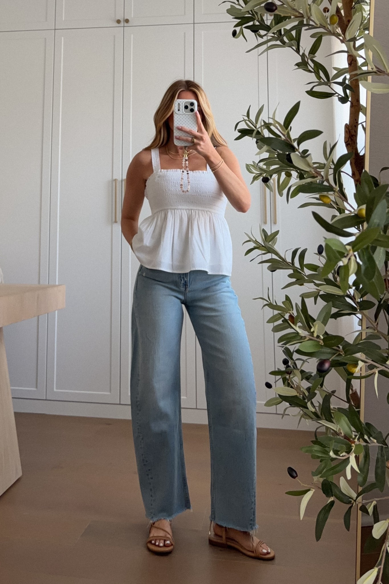 top: xs // jeans: 24 regular
code AFVIVIANE
