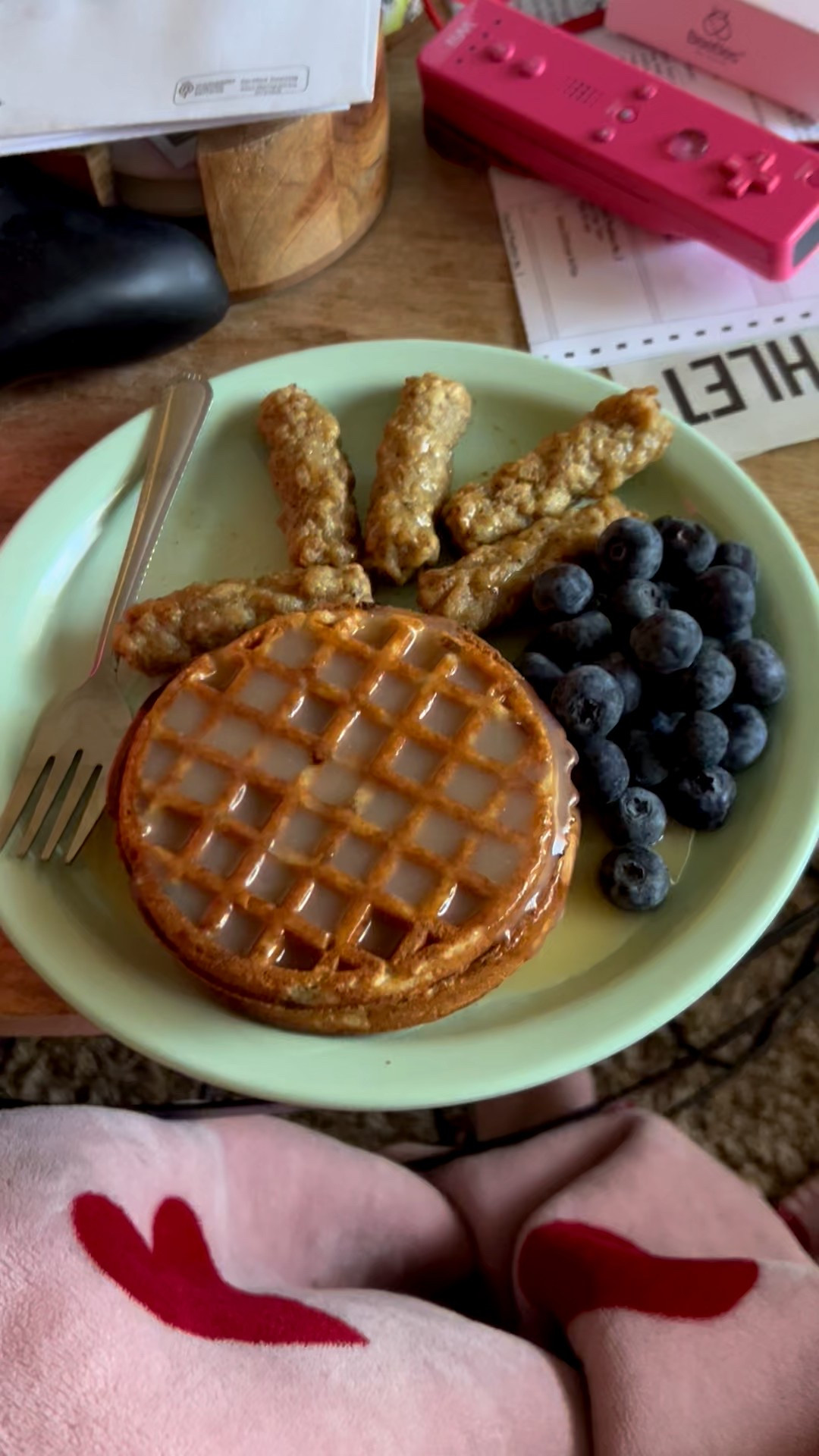 Breakfast this morning!!🫐🧇☕️ chocolate chip waffles!!