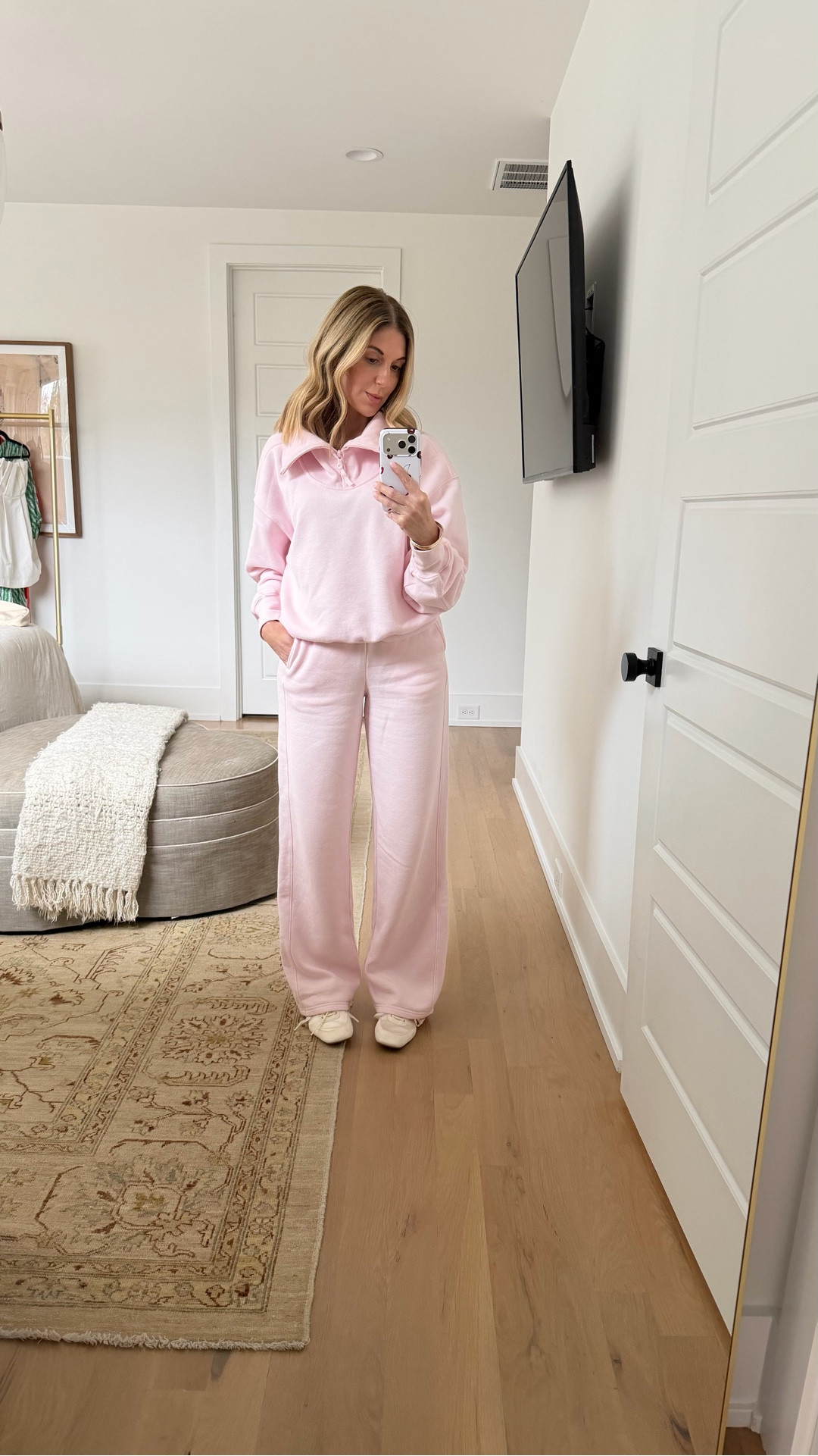 My kind of Valentine’s Day outfit 💗 @Aerie 
Soft pink sweats that feel just as good as they look — effortless, comfortable, and easy to wear all day.

#LTKValentine 

#LTKOver40 #LTKootd