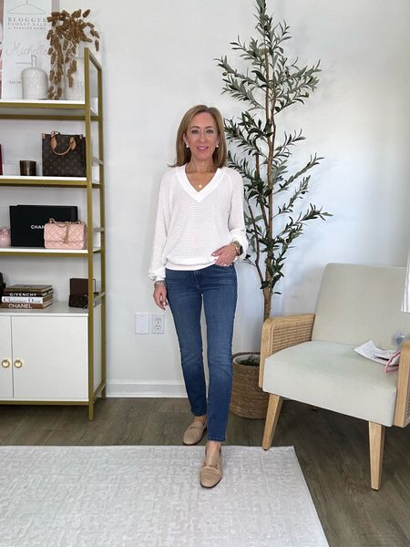 Lightweight. V-neck top is so cute. I’m wearing an XXS & it fits tts. You can take 10% off of the top with code Michelle10.

This is my first pair of mother jeans, and can I just tell you… They are worth the splurge! I love everything about them😍. I’m wearing a 24P and they fit tts. 



#LTKstyletip #LTKover40