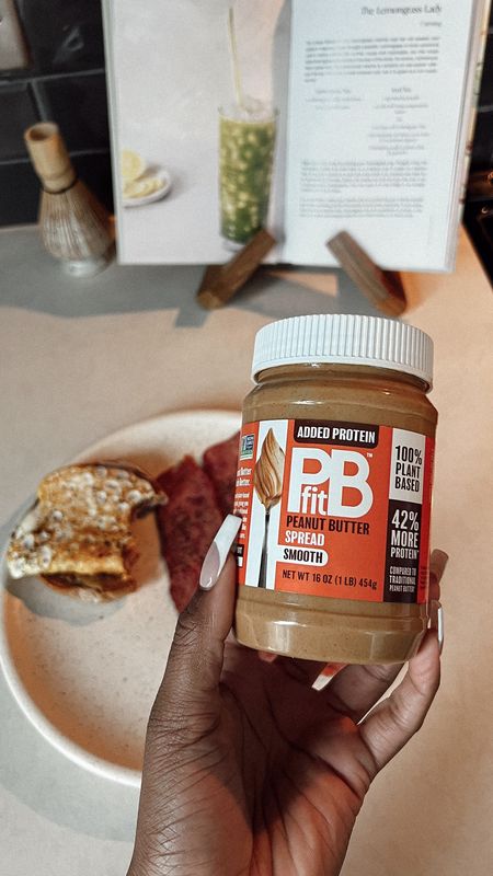 favorite protein peanut butter as i’m trying to get these gains this summer. a little goes a long way!  😙🤭
