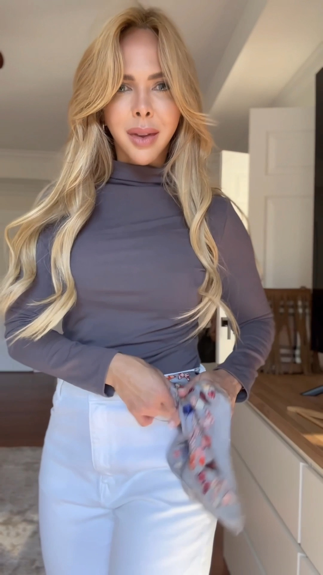 The Viral Mock Neck Top Everyone’s Comparing to SKIMS

#LTKStyleTip #LTKShoeCrush #LTKSaleAlert