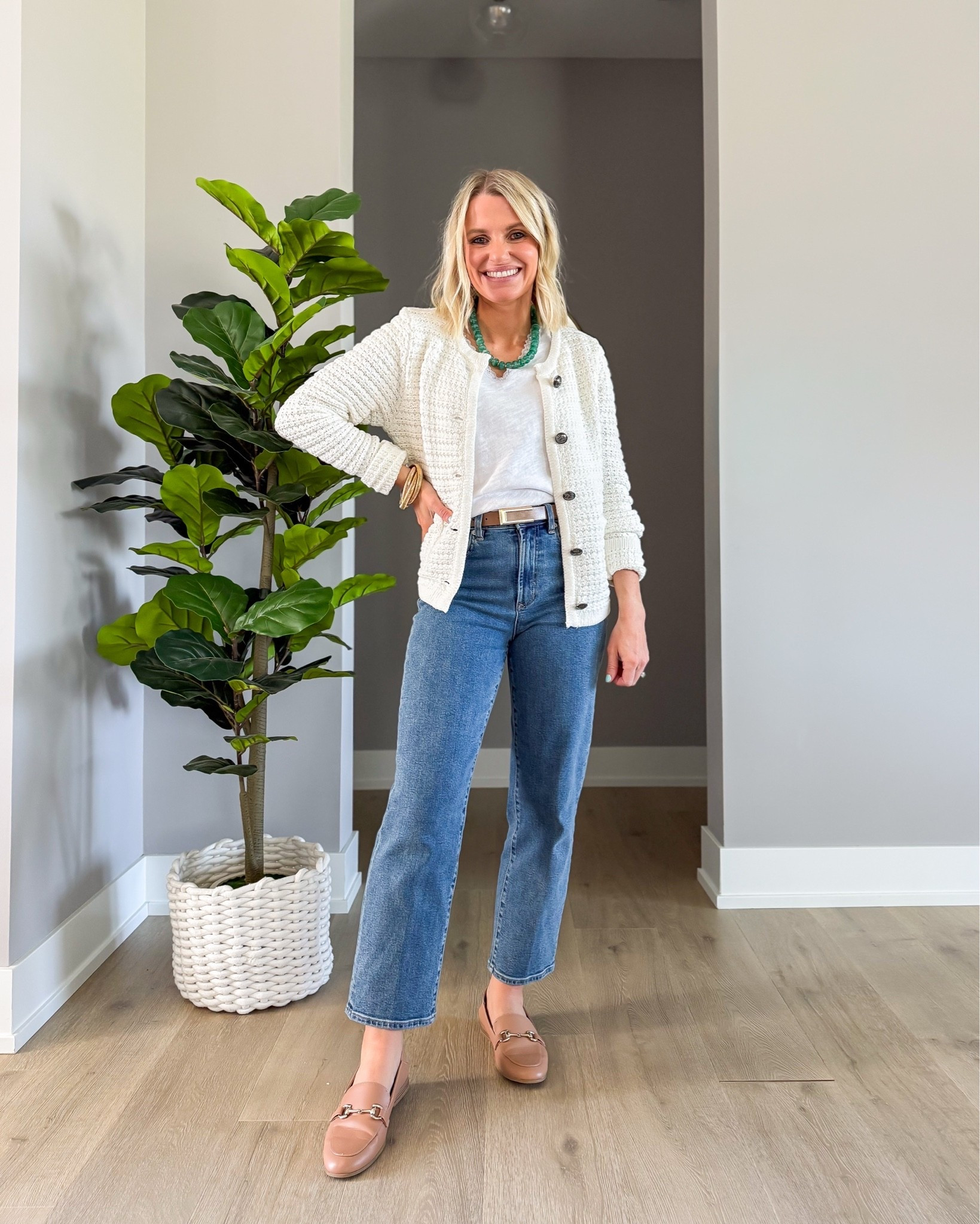 White top with straight leg jeans! 
Use code: DJXKATIE20 for 20% off at @Dear John Denim

#LTKootd #LTKPetite #LTKOver40