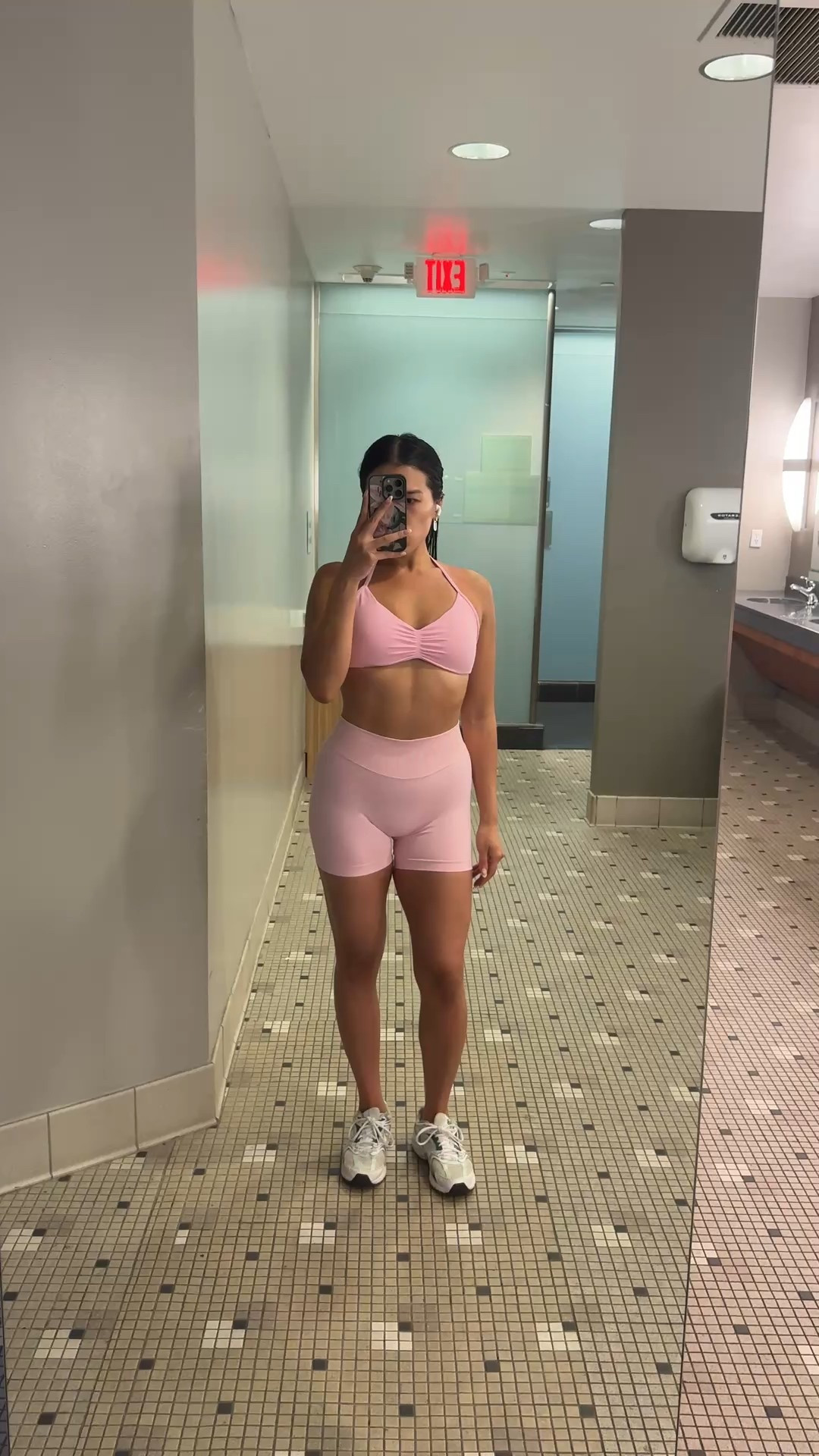Can we say Dyfne dupe 🤭 the sports bra offers light/medium support and is very comfy and stretchy! Pairs perfectly with the matching short with a hidden scrunch butt to accentuate your curves! The shorts also offer compression for a flat tummy!!

#DyfneDupe #LTKActivewear #LTKfit #LTKunder50 #MatchingSet #ActivewearSet #ScrunchShorts #ComfyAndCute #CurvesInMotion #TummyControl #StretchyFit #FitGirlStyle #AthleisureLook #SupportiveSportsBra #WorkoutSetGoals #AmazonFinds #ActivewearFavorites #LTKGymStyle #HiddenScrunch #FitnessFashion

#LTKSaleAlert #LTKStyleTip #LTKFindsUnder100