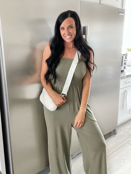 This comfy, stretchy jumpsuit c/o @autometofficial is great on its own or layered! 😍 (Comment “links” to shop!) More colors! I sized up to a M.

My jewelry is c/o @arlowandbirch — use code JULIE10 for a discount when you shop with them!

#LTKSeasonal #LTKtravel #LTKfindsunder50