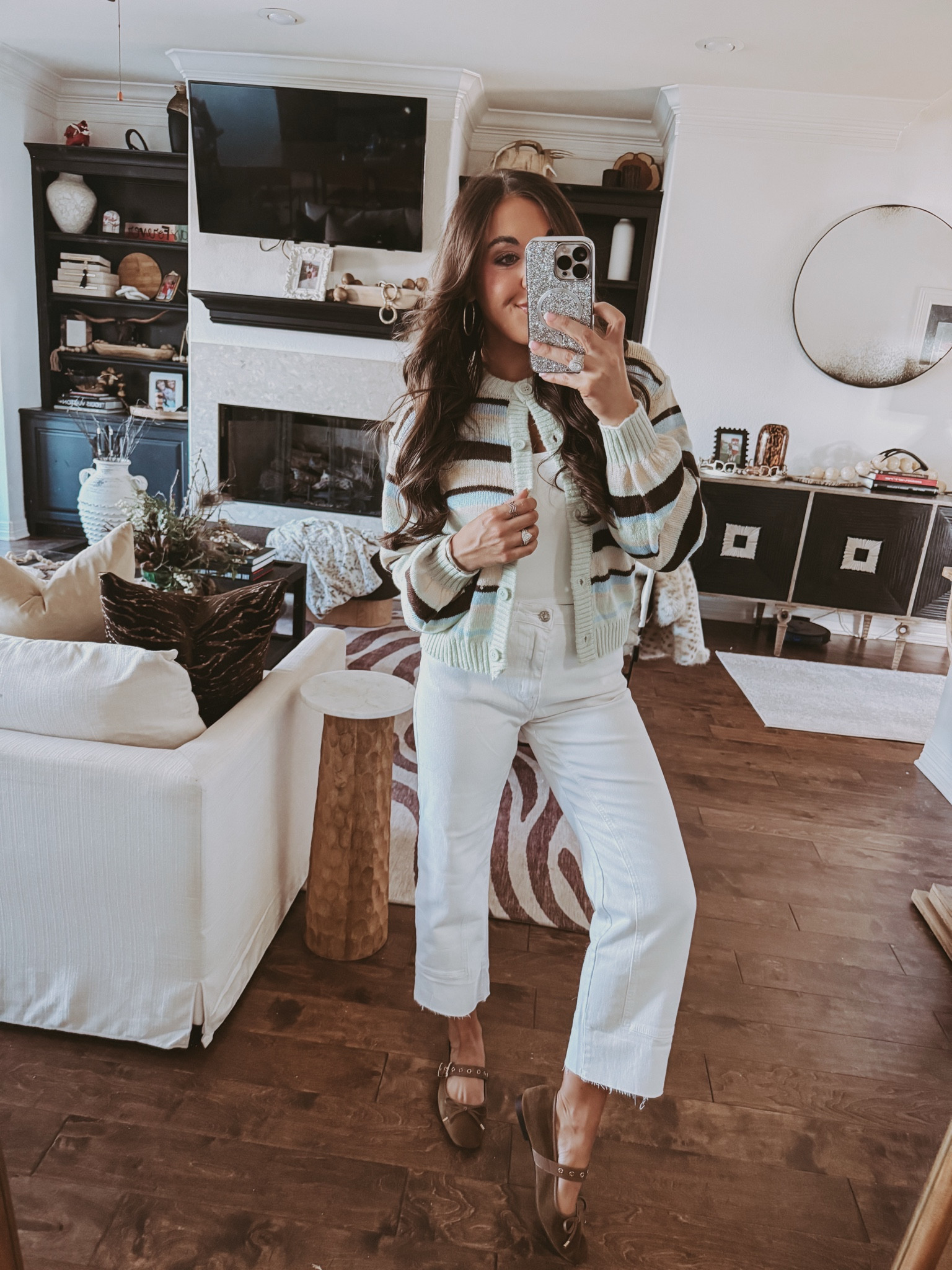 Loving my new striped cardigan (S) + tank (XS) and matching it with my favorite white jeans (S). Perfect for any occasion! #ootd #casualstyle


#LTKPetite #LTKgrwm #LTKSaleAlert