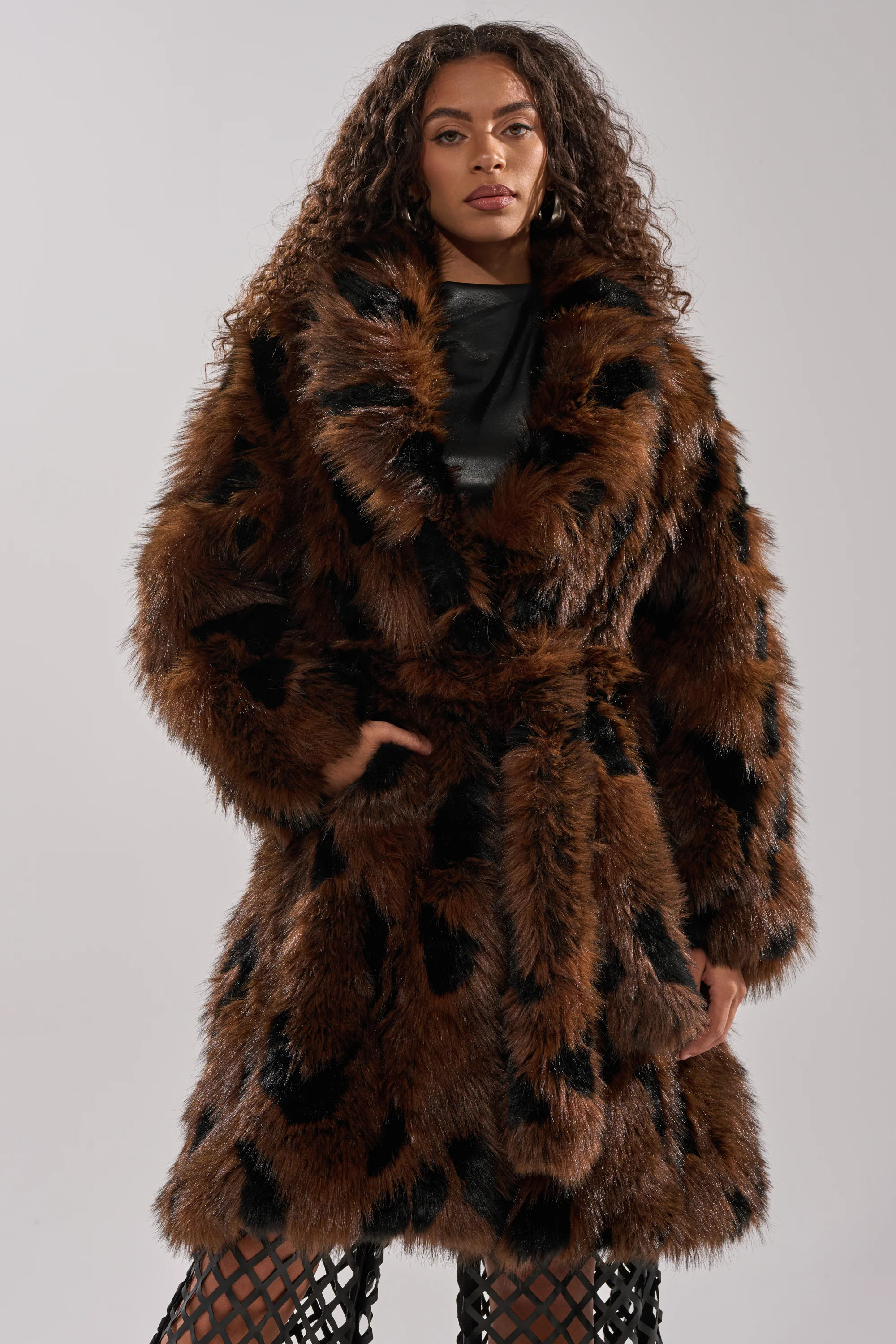 JUSTINE FAUX FUR COAT | AKIRA