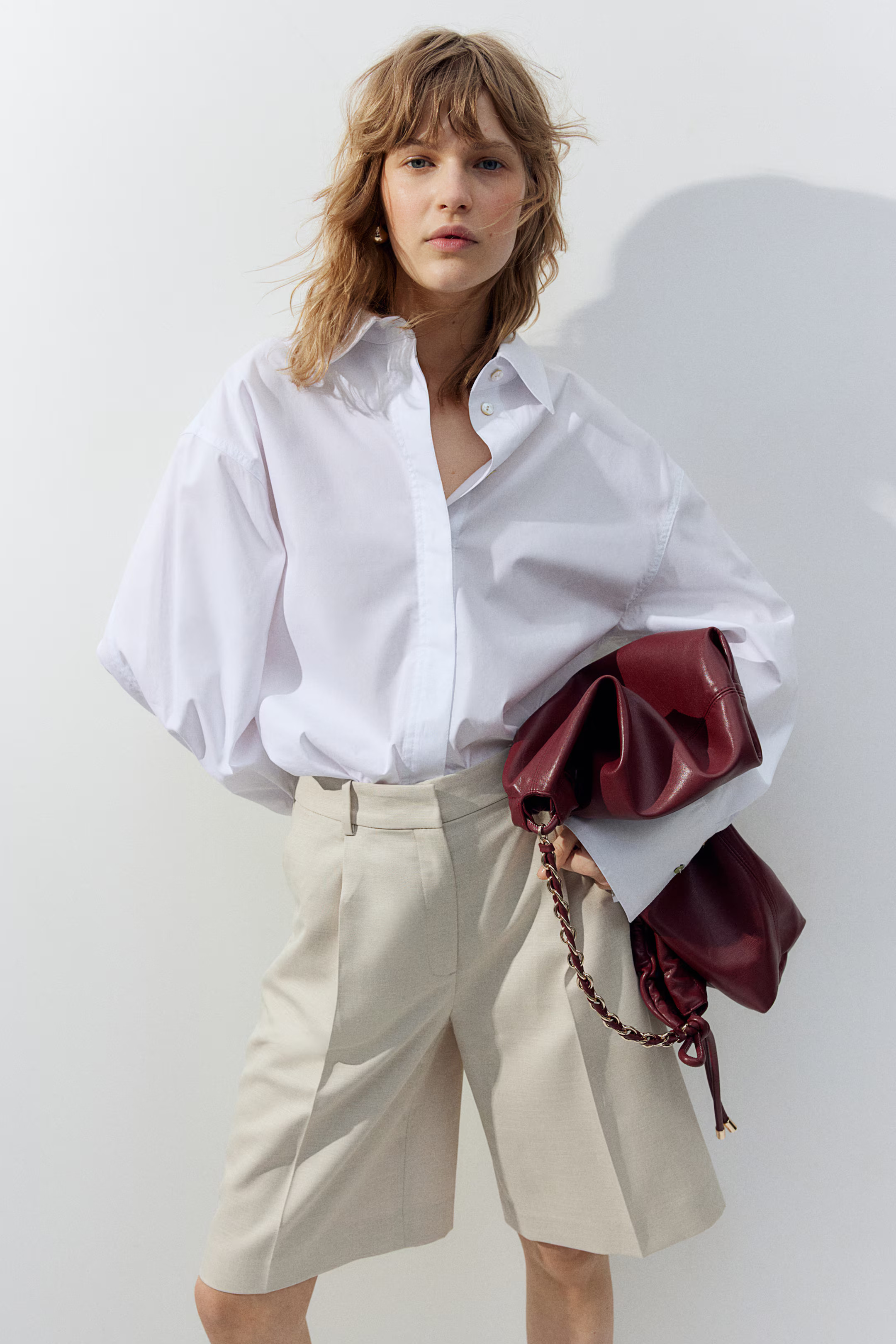 Bermuda shorts - High waist - Knee length - Light beige - Ladies | H&M GB | H&M (UK, MY, IN, SG, PH, TW, HK)