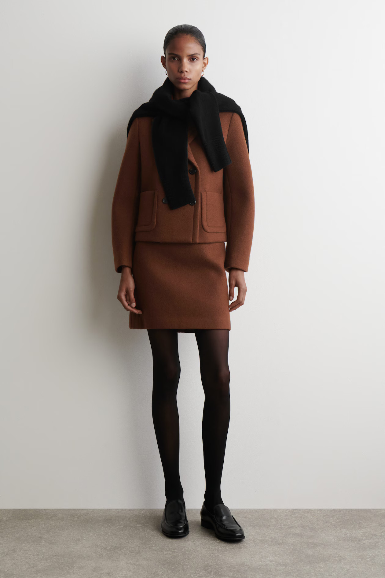 TOPSTITCHED WOOL MINI SKIRT - BROWN | COS US | COS (US)