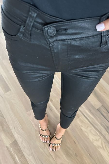 Coates black skinny jeans size 24 short on sale 

#LTKsalealert #LTKunder50 #LTKunder100