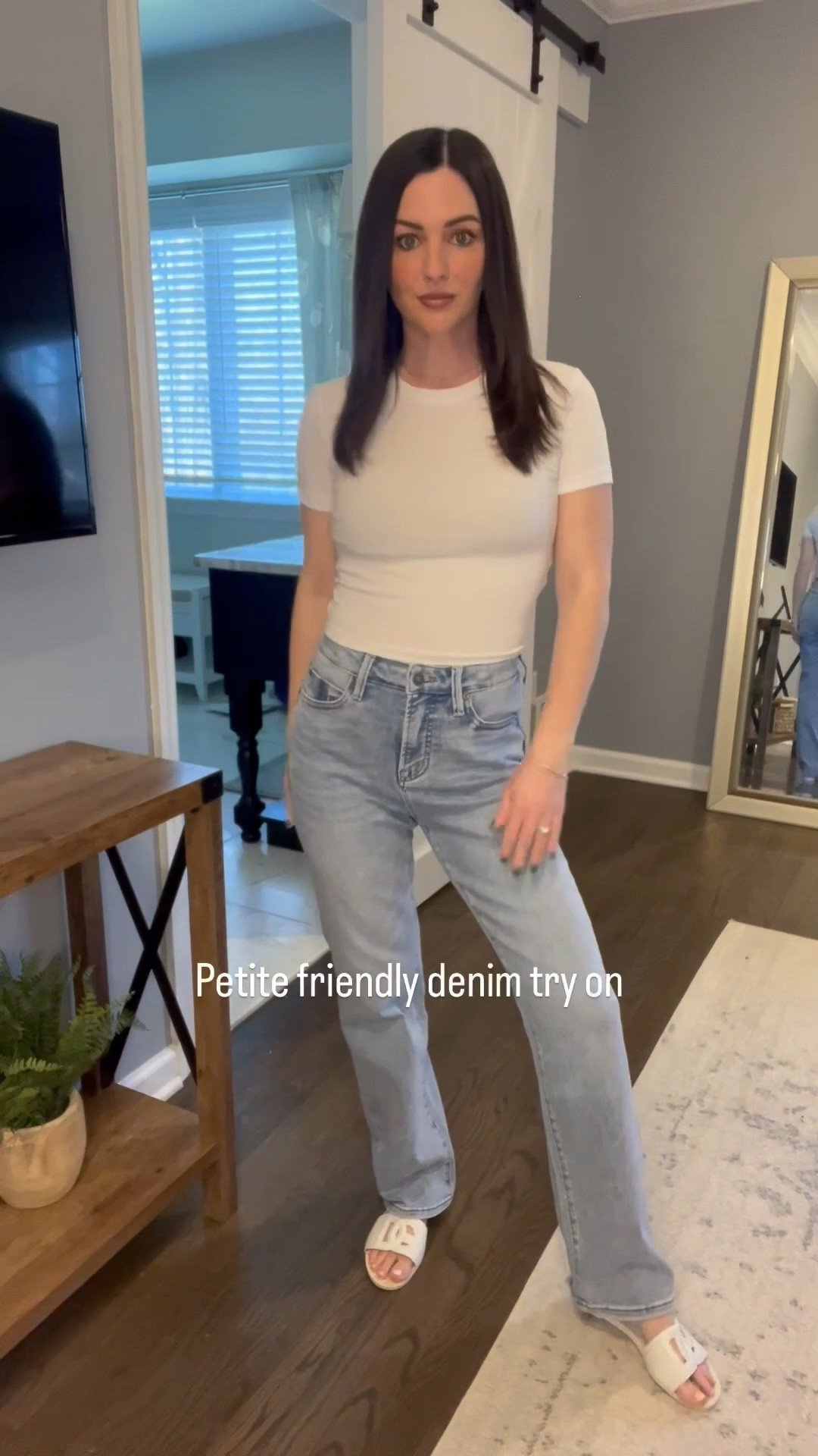 Finally found the best petite-friendly classic straight leg jeans 🙌



This light wash classic pair is everything I’ve been looking for — soft, stretchy, and actually comfortable enough for all-day wear (no pinching waistband when you sit… we all know how rare that is 🤯). The high-rise fit is a dream, especially if you have a longer torso like me — it hits in just the right spot and pairs perfectly with a cropped tee.



What really makes these a win? They come in short, regular, and long inseams, so you can actually get that tailored fit without alterations 👏 I’m 5’3” wearing the short length and they work perfectly with both flats and heels.



If you’ve been on the hunt for that effortless, everyday straight leg jean — this is it 👖


@emmalousboutique 
#PetiteStyle #PetiteFashion #StraightLegJeans #HighRiseJeans #DenimFinds #EverydayOutfits #CasualStyle #PetiteDenim #LightWashJeans #WardrobeStaples

#LTKPetite #LTKmomlife #LTKWorkwear