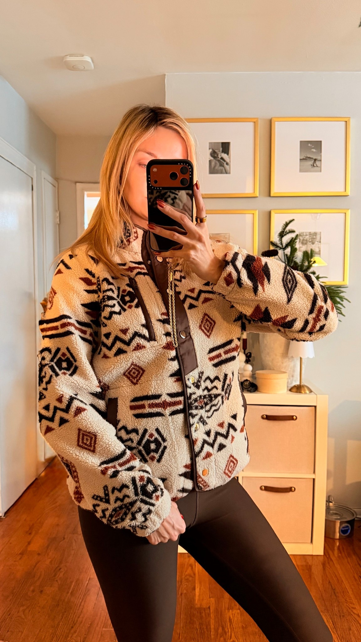 Cozy fleece jacket from Amazon which I’m lately wearing on repeat during snow days!

Aspen outfits • apres ski season • brown leggings • Alo leggings 

#LTKFindsUnder50 #LTKootd #LTKSeasonal