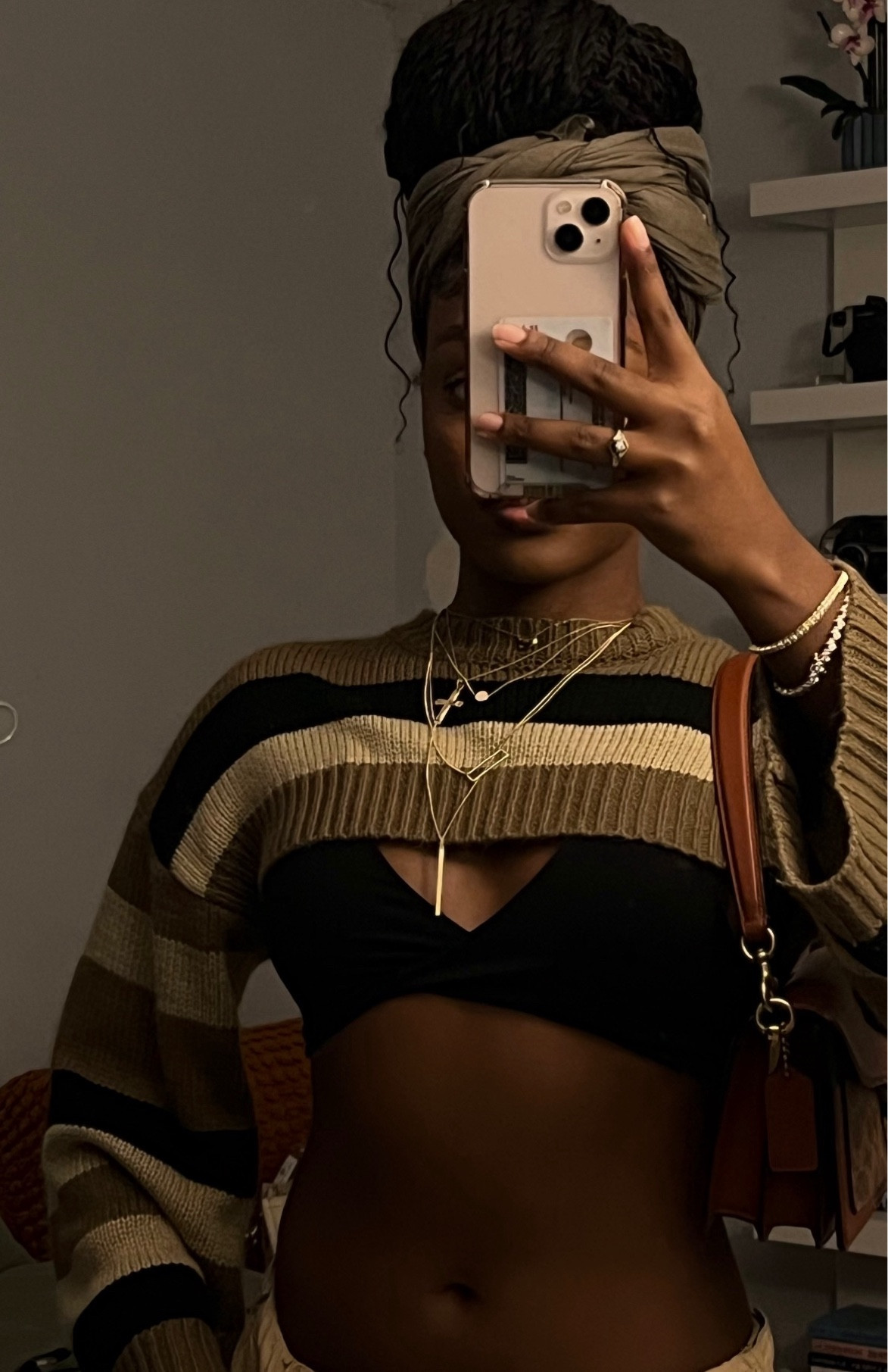 Dave Chappell comedy show OOTD

#LTKSeasonal #LTKHome #LTKStyleTip