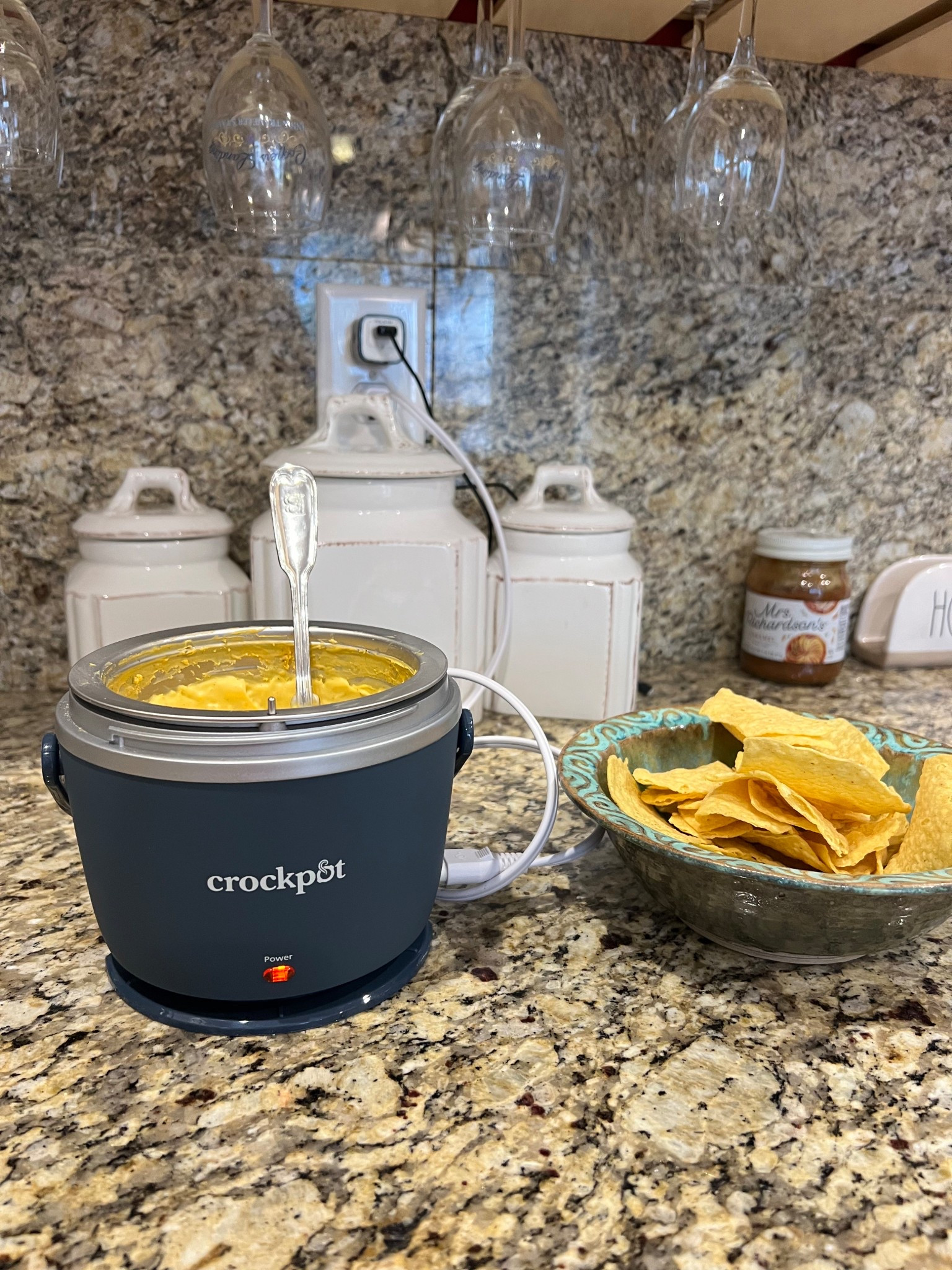 Crock-Pot 20-Ounce Electric Lunch Box, Portable Food Warmer, Faded Blue, Perfect for Travel, Car, On-the-Go, Keeps Food Warm, Spill-Free, Dishwasher-Safe