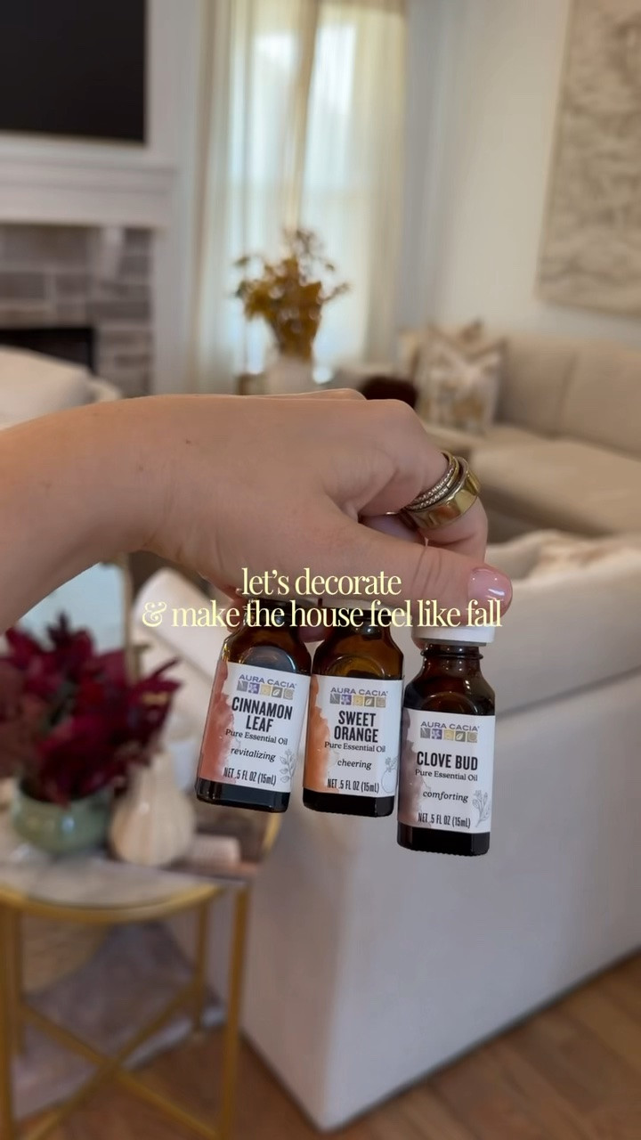 let’s decorate & make the home feel like our favorite season! Aura Cacia essential oil blend I always have going this time of year 🥹🍂: cinnamon leaf, sweet orange, & clove bud! ✨ #auracacia #fall #fallhome

#LTKHome #LTKdayinmylife #LTKSeasonal