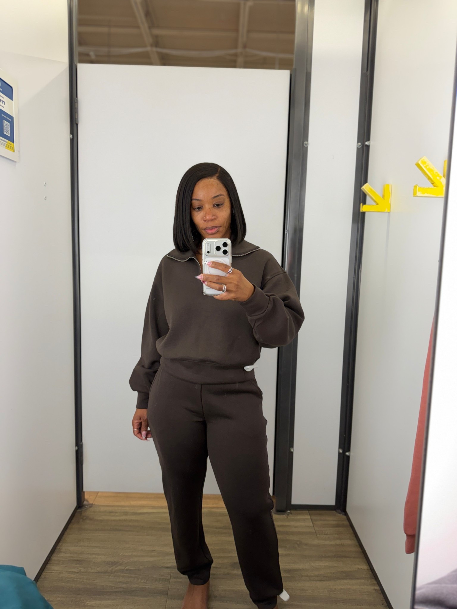 Wearing a size Xs in the top and small in the bottom. Love the color and comes in different options. 

#LTKFindsUnder100 #LTKActive