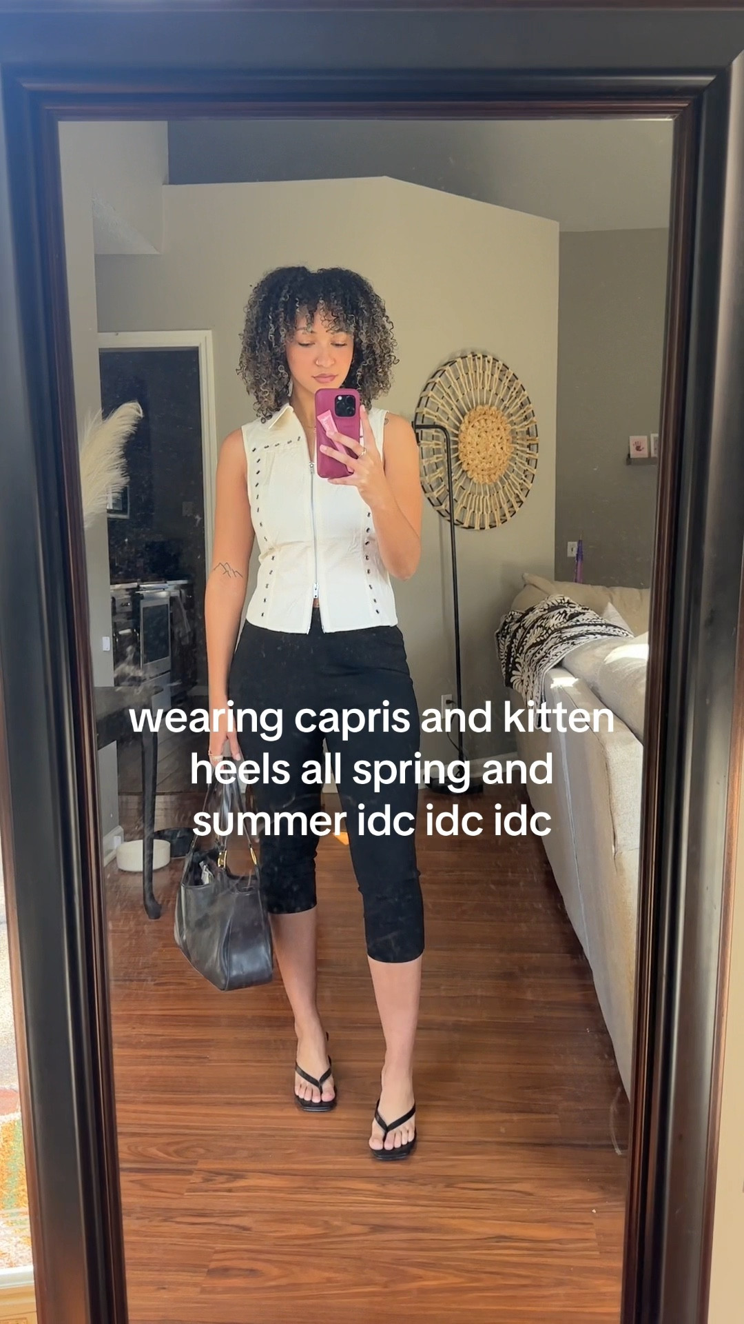 capris are so in and idc who tries to tell me they are not🌸🌷🌼

#LTKStyleTip #LTKFindsUnder50 #LTKSpringSale