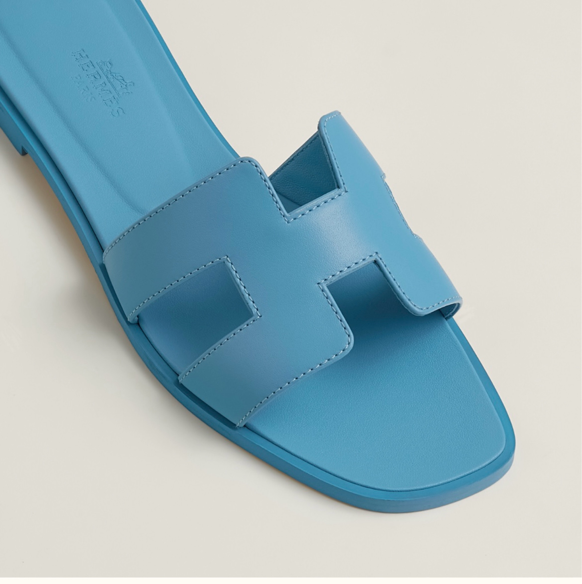 Blue Hermes’ Slides
