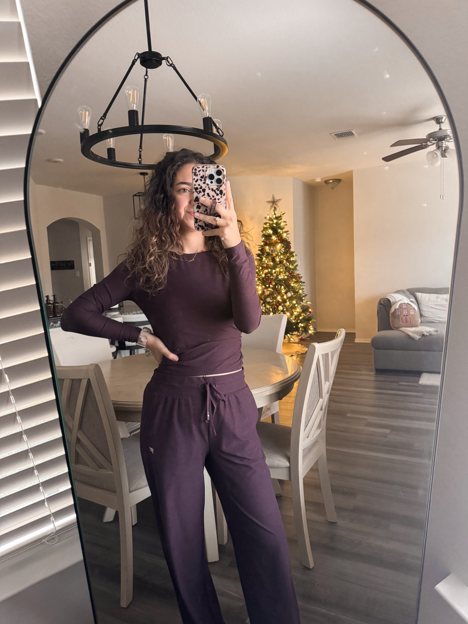 The comfiest fit from @fabletics #fableticspartner 🍆💜🪻🦄

#LTKActive #LTKSaleAlert #LTKootd
