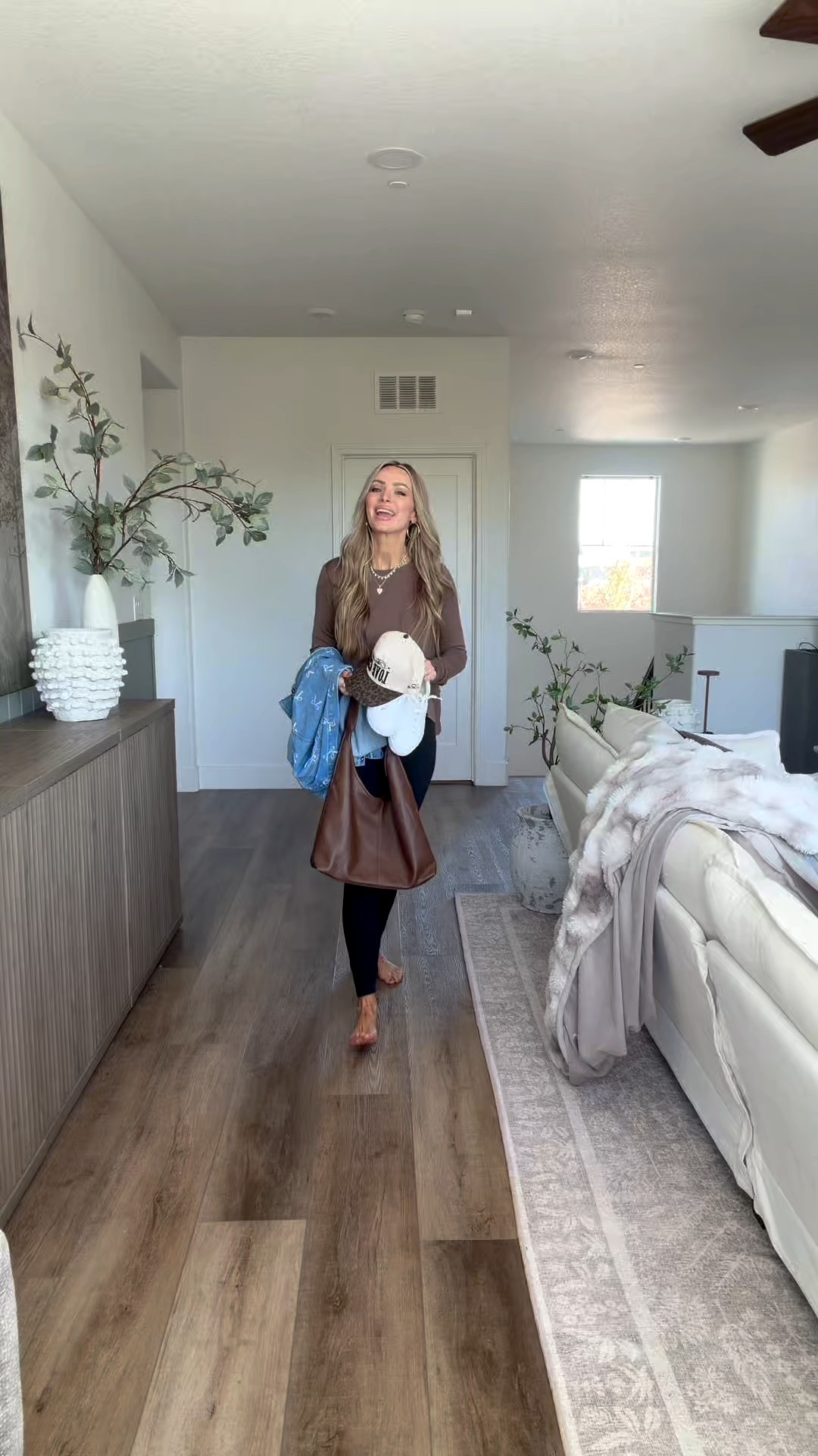 Must Have Amazon Finds I'm telling all my friends about! comment AMAZON below and I will message you all the details!

These leggings friendly outfits are perfect! Vest, vintage wash crop tee, free people look does less, hobo bags and more!

#momoutfit #outfitinspo #everydayoutfits #casualstyle #casualoutfitideas 