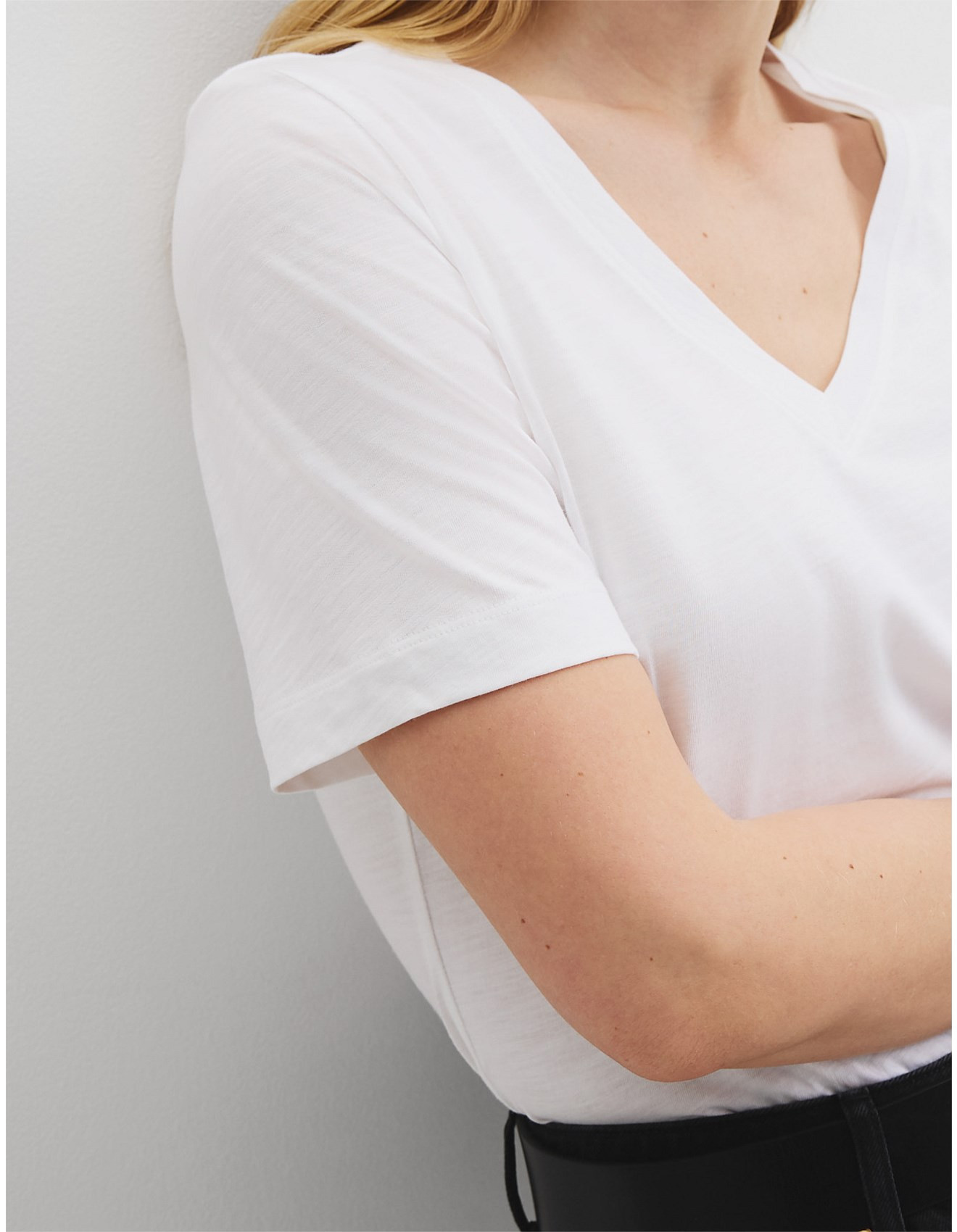 Australian Good Earth Cotton Short Sleeve V-Neck T-Shirt | David Jones (Australia & New Zealand)