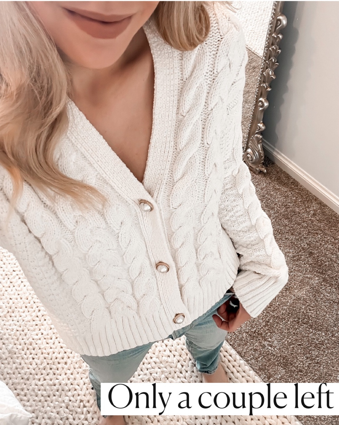 Sweater
Cardigan 
Jeans
Abercrombie jeans 

#LTKHoliday #LTKSeasonal #LTKunder100