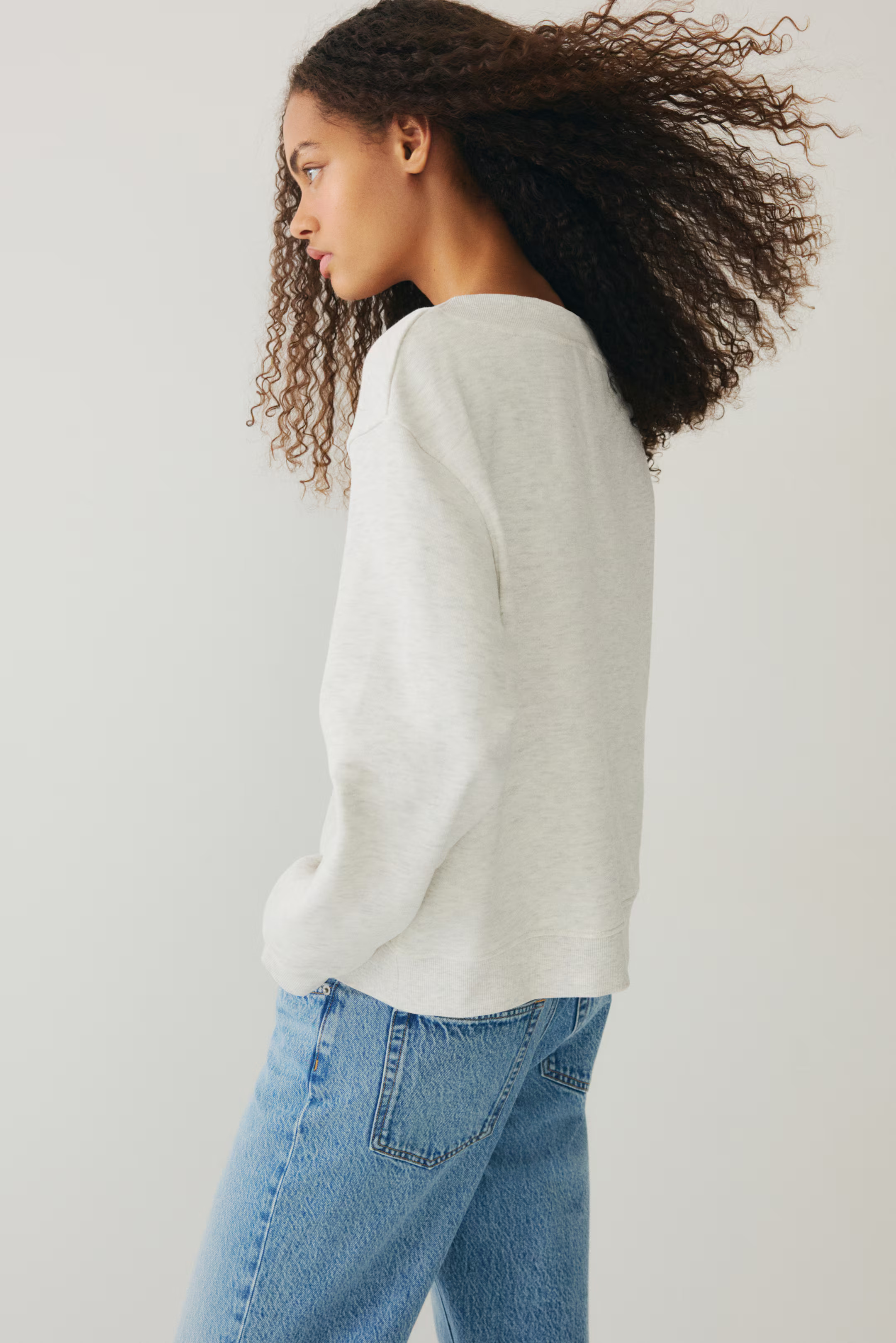 V-Neck Sweatshirt | H&M (US + CA)