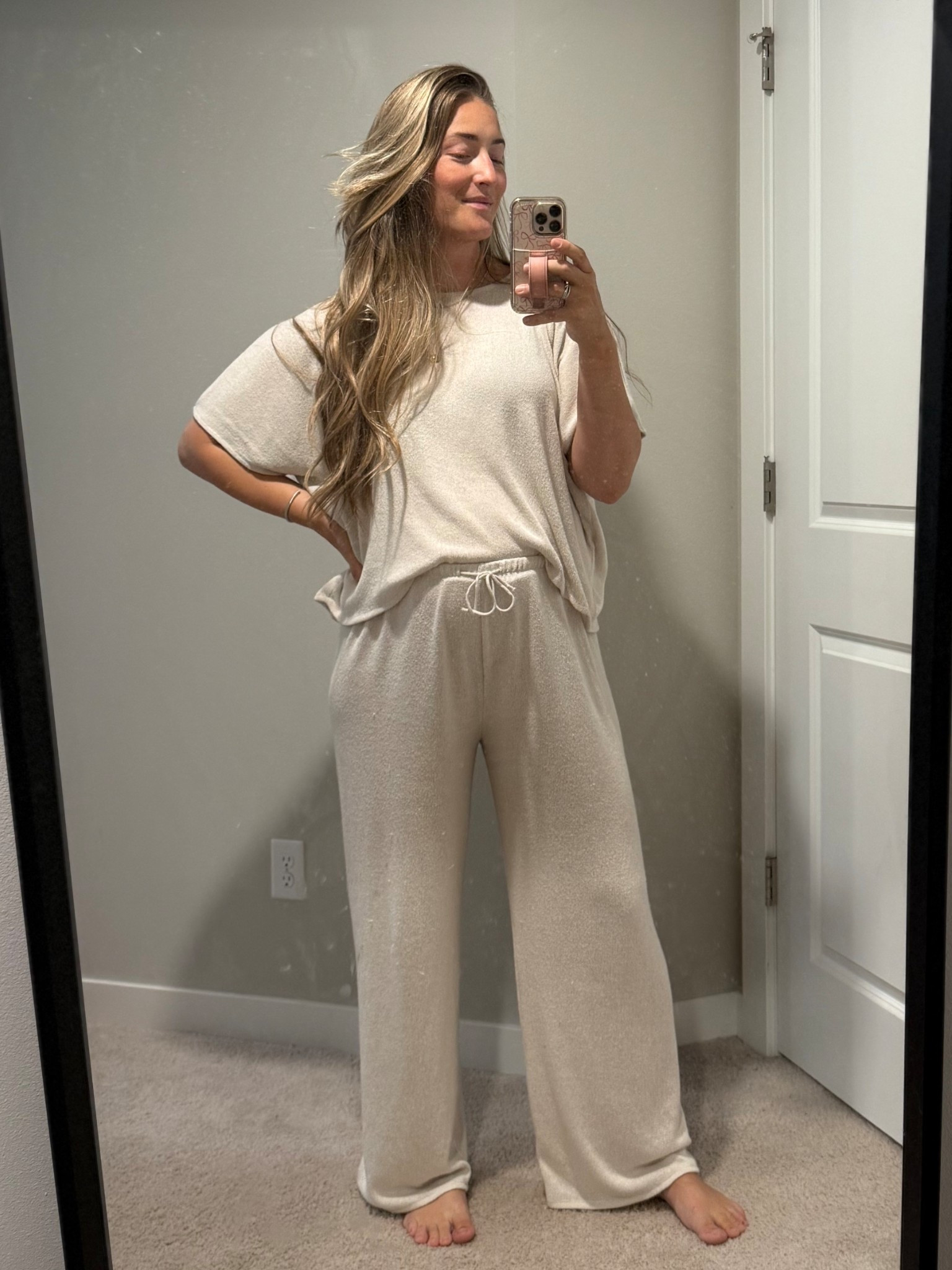 Summer >>> fall with an added denim jacket. The perfect knit set no matter the season. I’m in a large top and bottomm