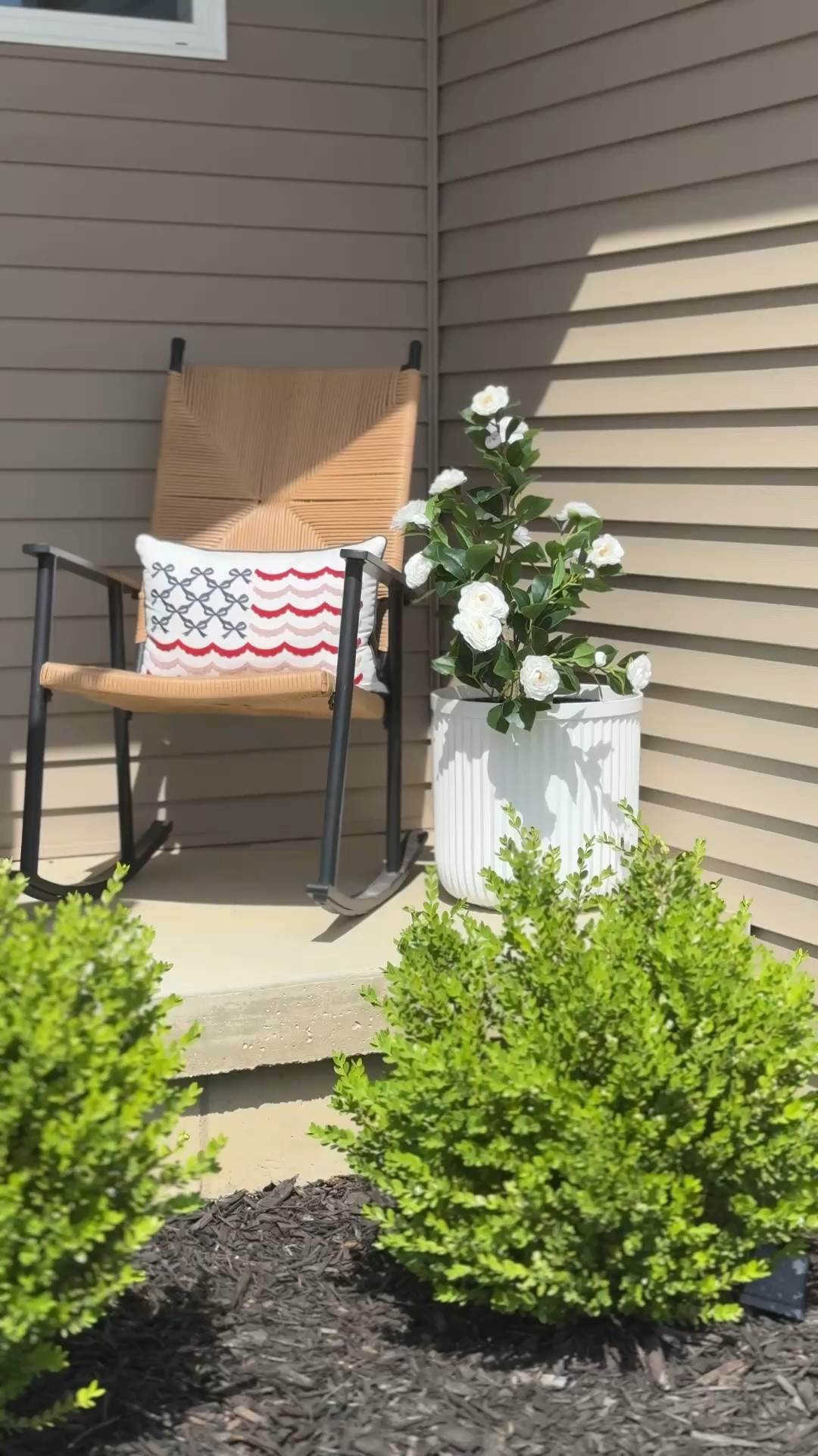 Outdoor porch decor @wayfair, #wishyouwerehere, #outdoor, #Wayfair, #Ad #WayfairPartner