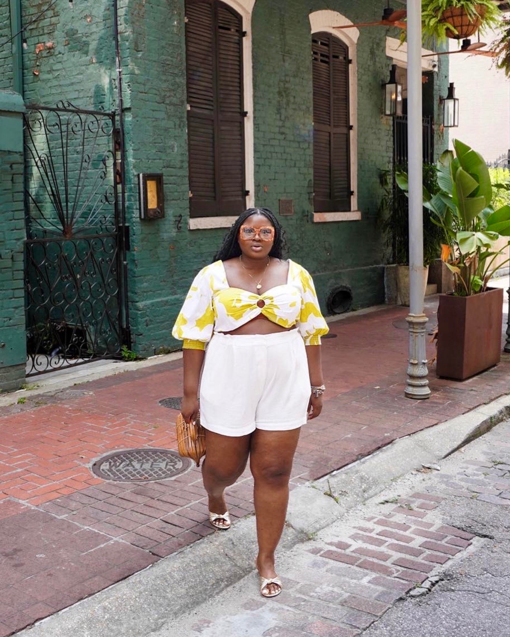 Summer OOTD FT high waisted white linen shorts

#LTKootd #LTKSeasonal #LTKvlog