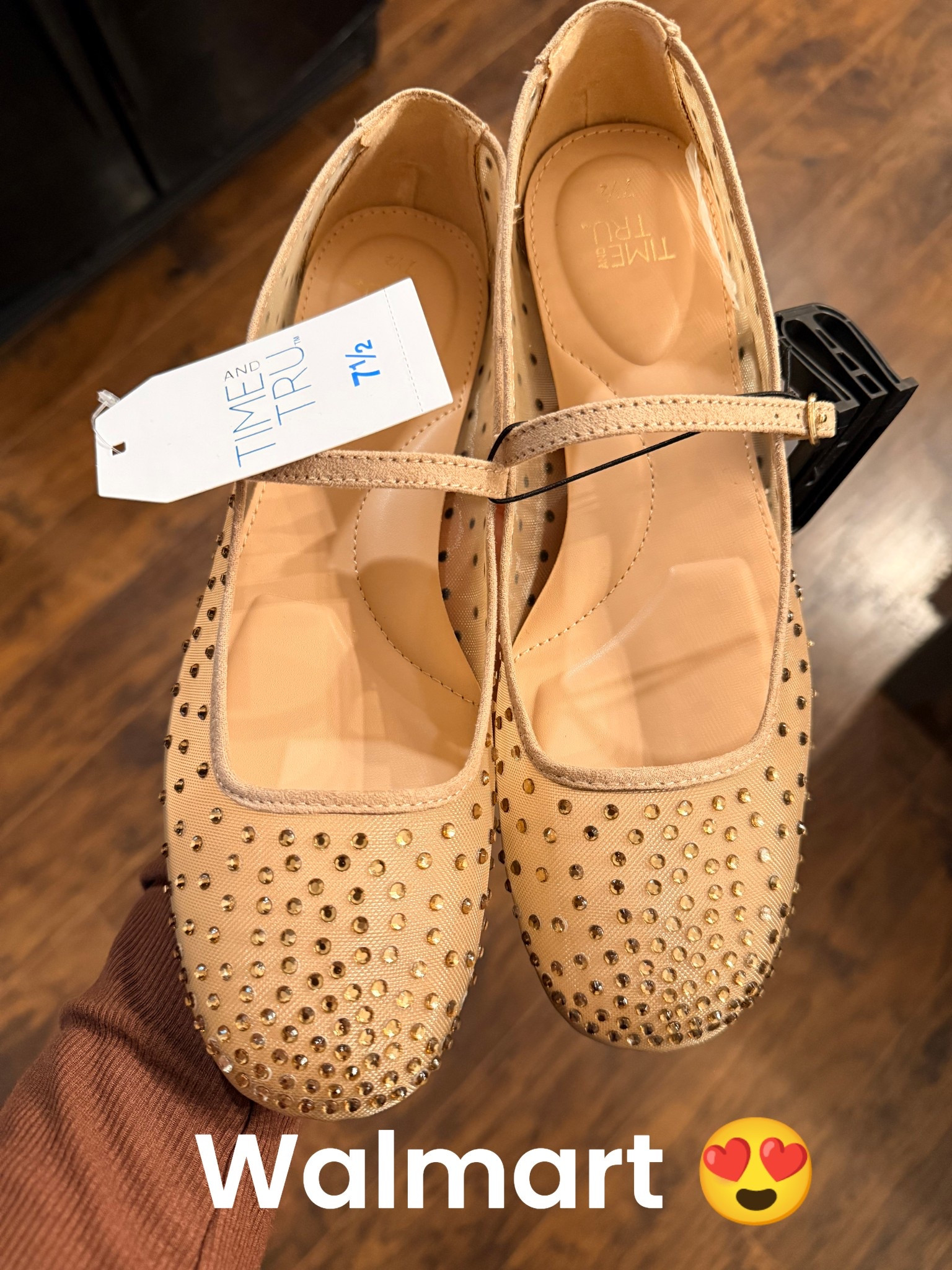 These tan ballet flats from Walmart are so cute!  They will be prefect for Fall into the Holidays.  Definitely a repeat shoe for me! 

#LTKSeasonal #LTKOver40 #LTKHoliday