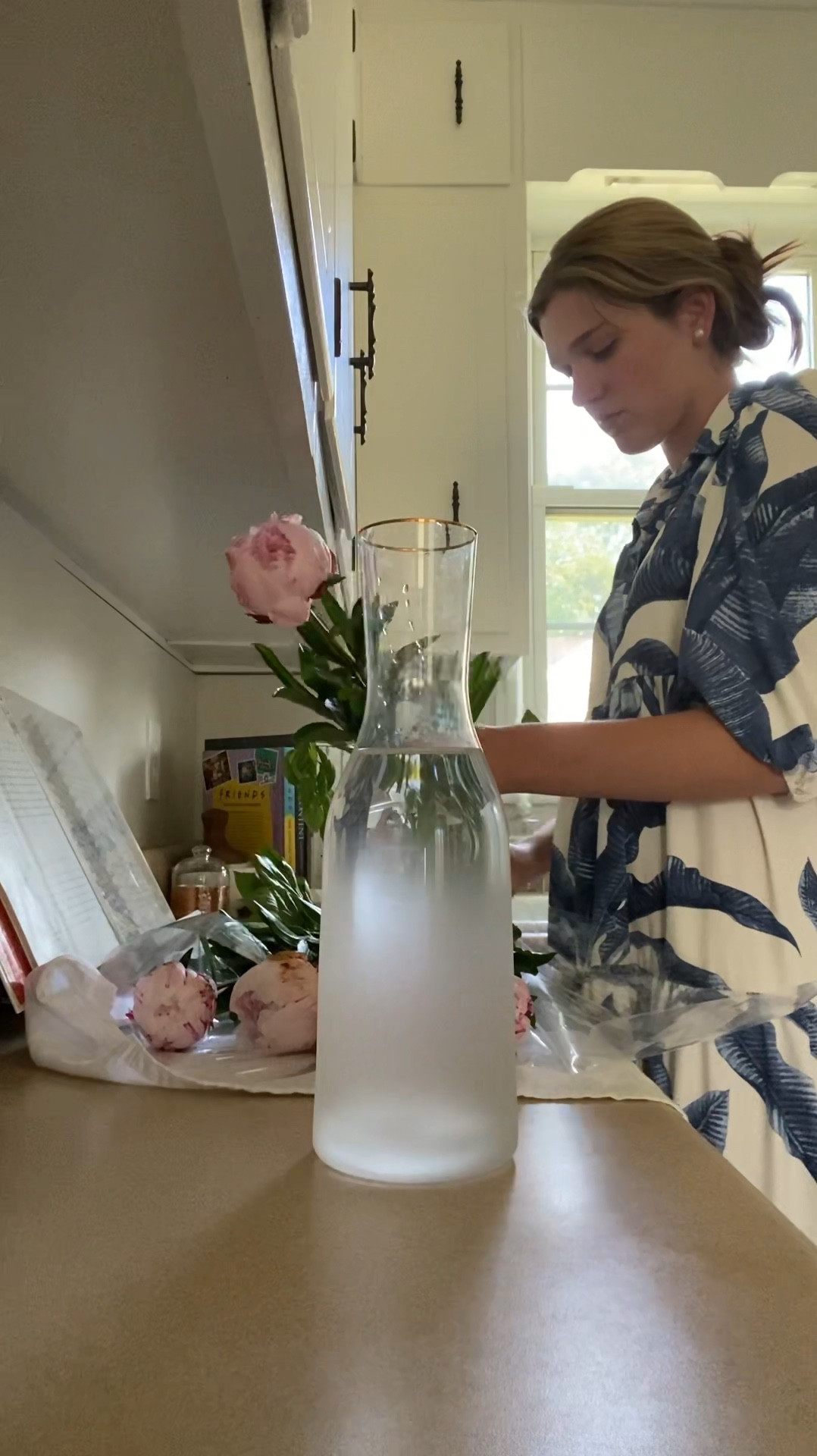 From kitchen essentials to buffet decor and of course all things flower arranging for that bouquet of peonies: here are some things in our home that i love#LTKGiftGuide

#LTKStyleTip #LTKHome