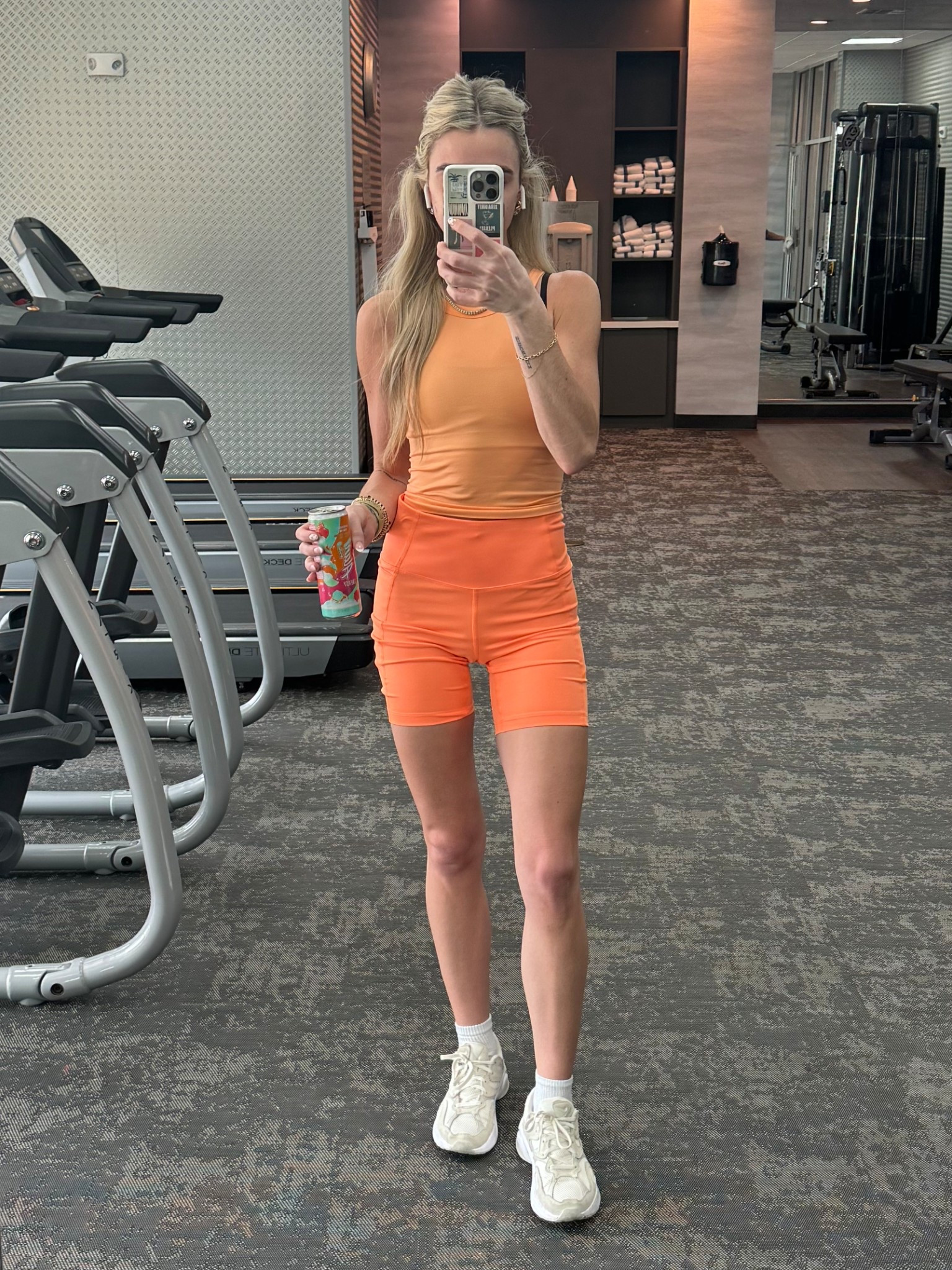 Shoutout walmart for the last minute vacation workout set🧡🍑🍊🟠🔶

#walmartfashion #ootd #fitnessfashion #workoutoutfit

#LTKFindsUnder50 #LTKSaleAlert #LTKActive