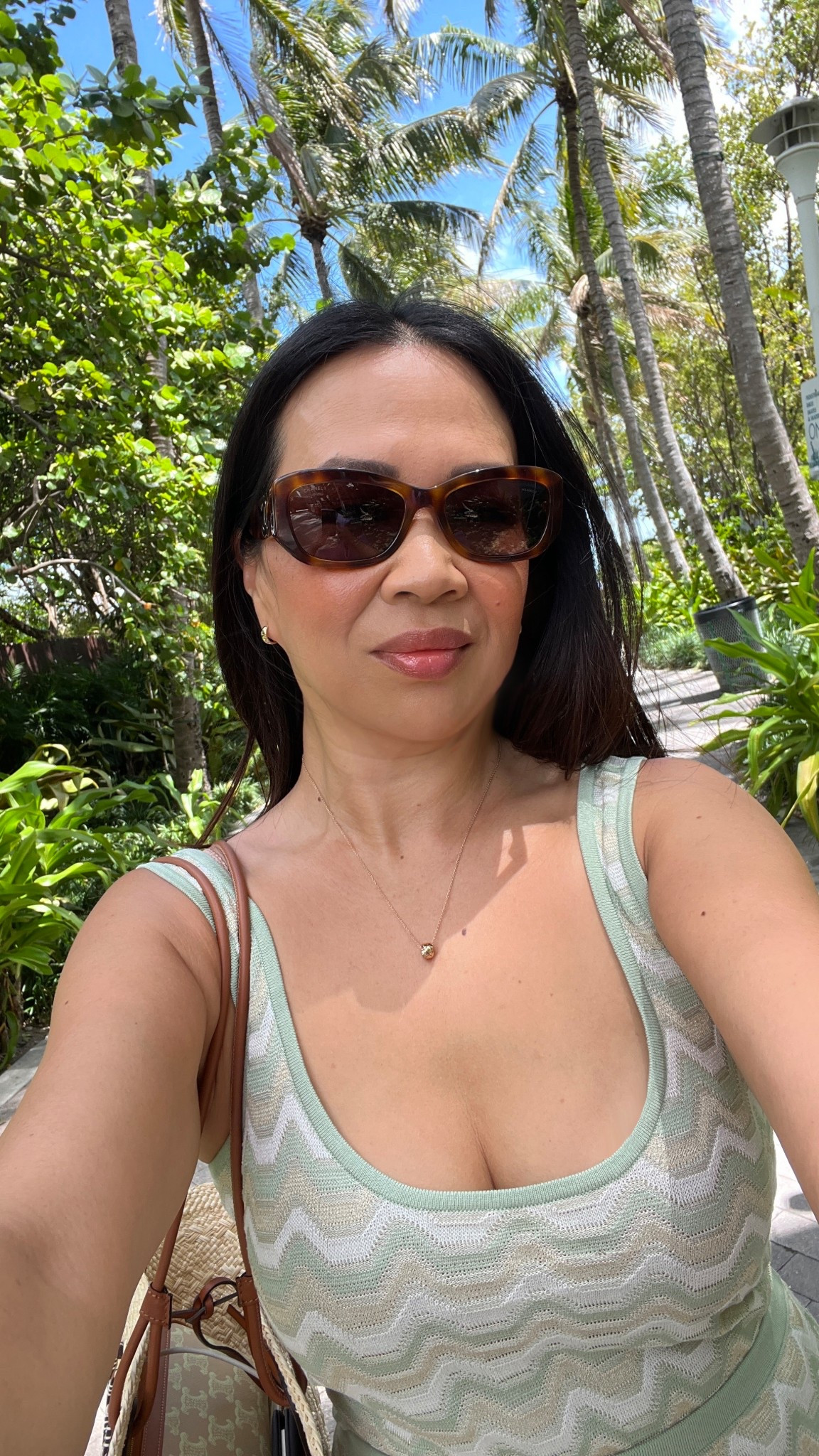 Dior Forever Foundation Stick 3N
Laura Mercier Translucent Loose Powder
Prada Touch Cream Blush in Peach 
Gucci Glow & Care Shine Lip in Julie Blush
Dior Lip Glow Peachy 
Top Size Small