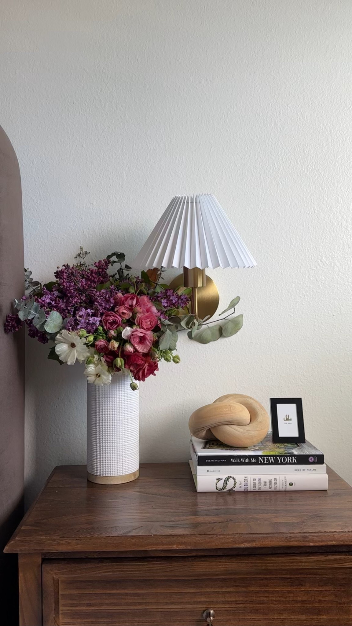 the best little rechargeable sconces i ever did see 

#LTKHome #LTKFindsUnder100 #LTKSaleAlert