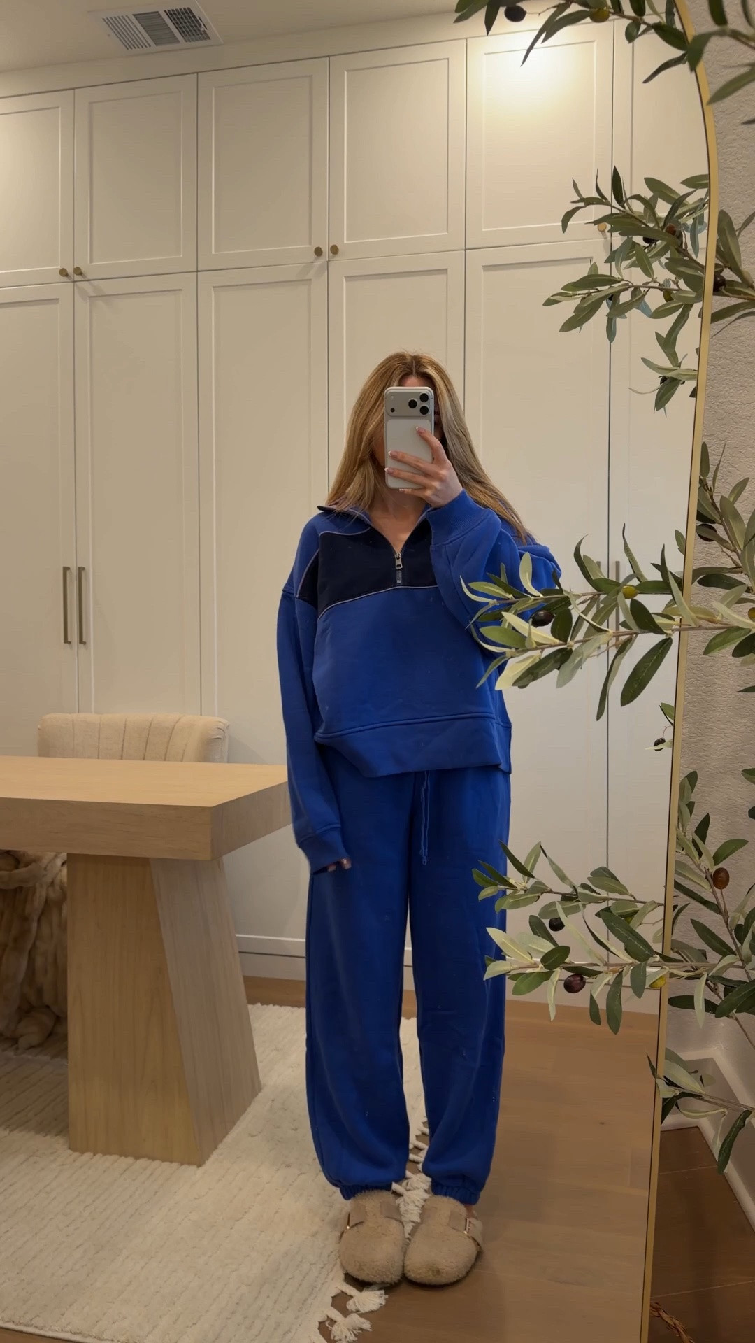 quarter zip: small // jogger: xs
i loooove!!!