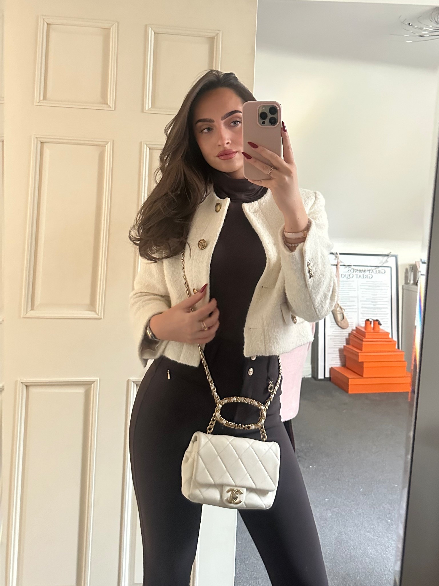 Autumn neutrals🐻 #classyfashion #ootd

#LTKmodest #LTKstyletip #LTKluxury