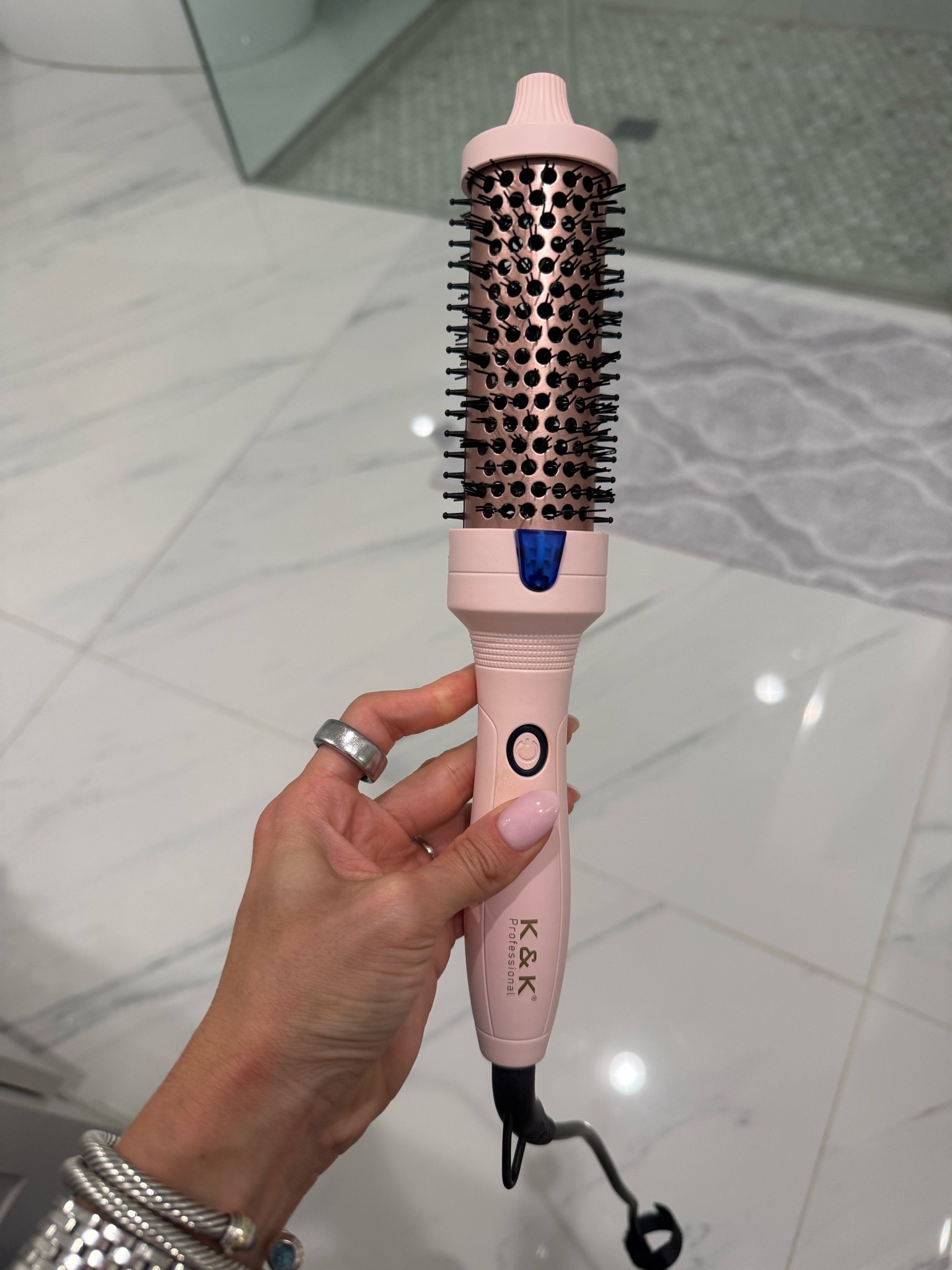Hot brush I use for my hair to get the perfect blowout look